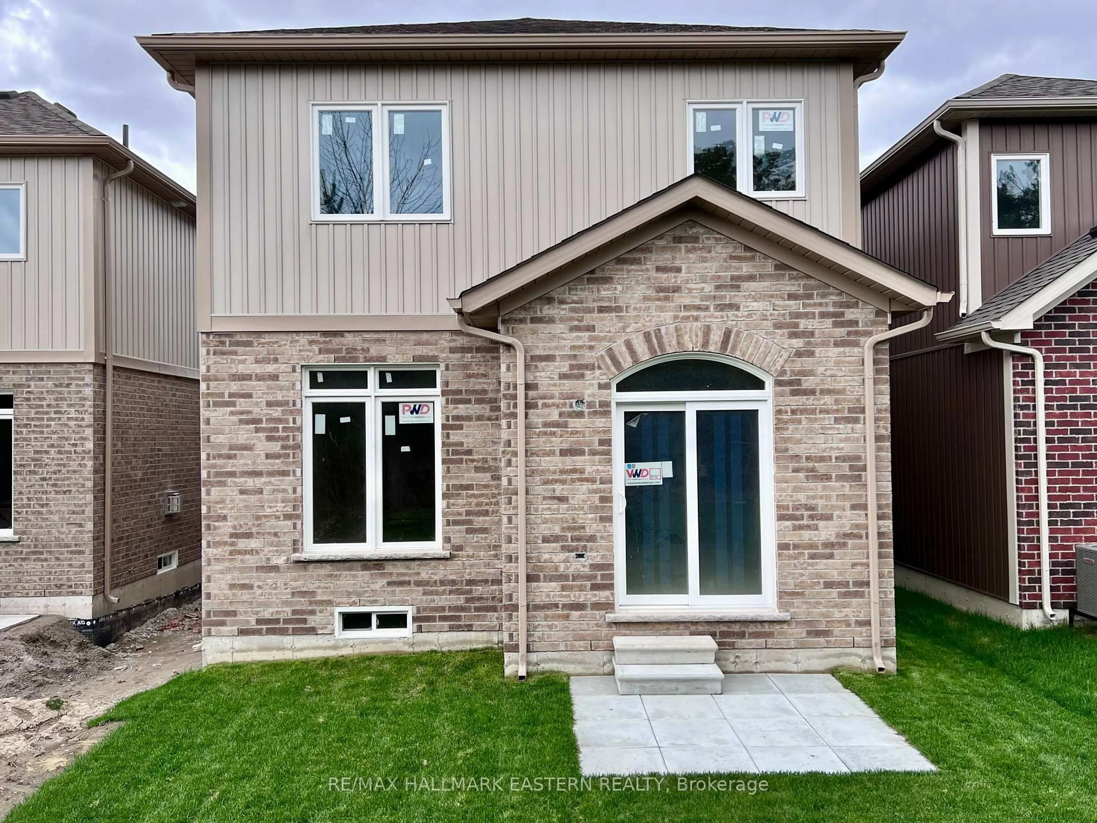 Home with brick exterior material, street for 30 Coldbrook Dr, Cavan Monaghan Ontario L0A 1G0