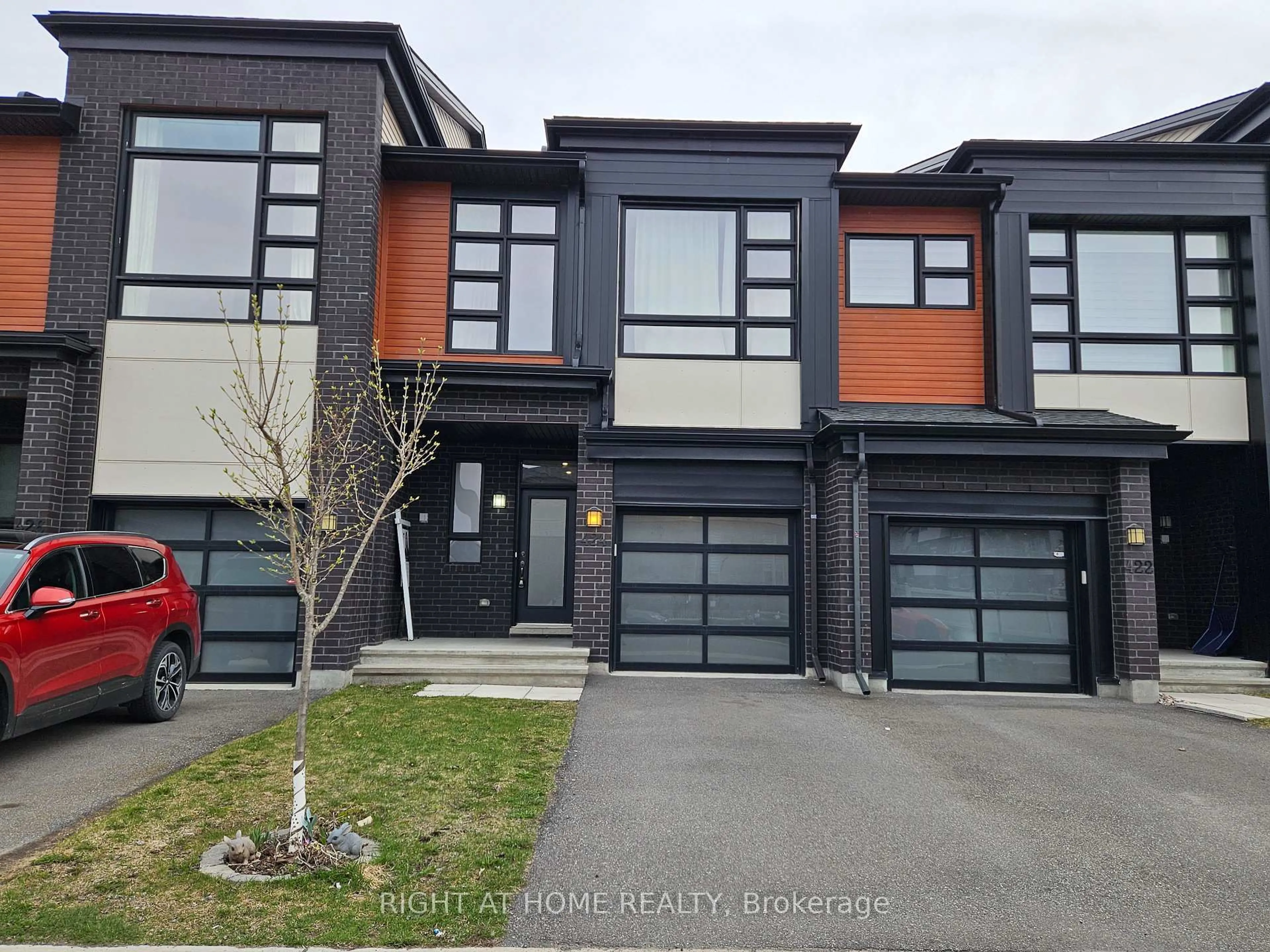 Unknown for 424 Markdale Terr, Ottawa Ontario K1X 0B2