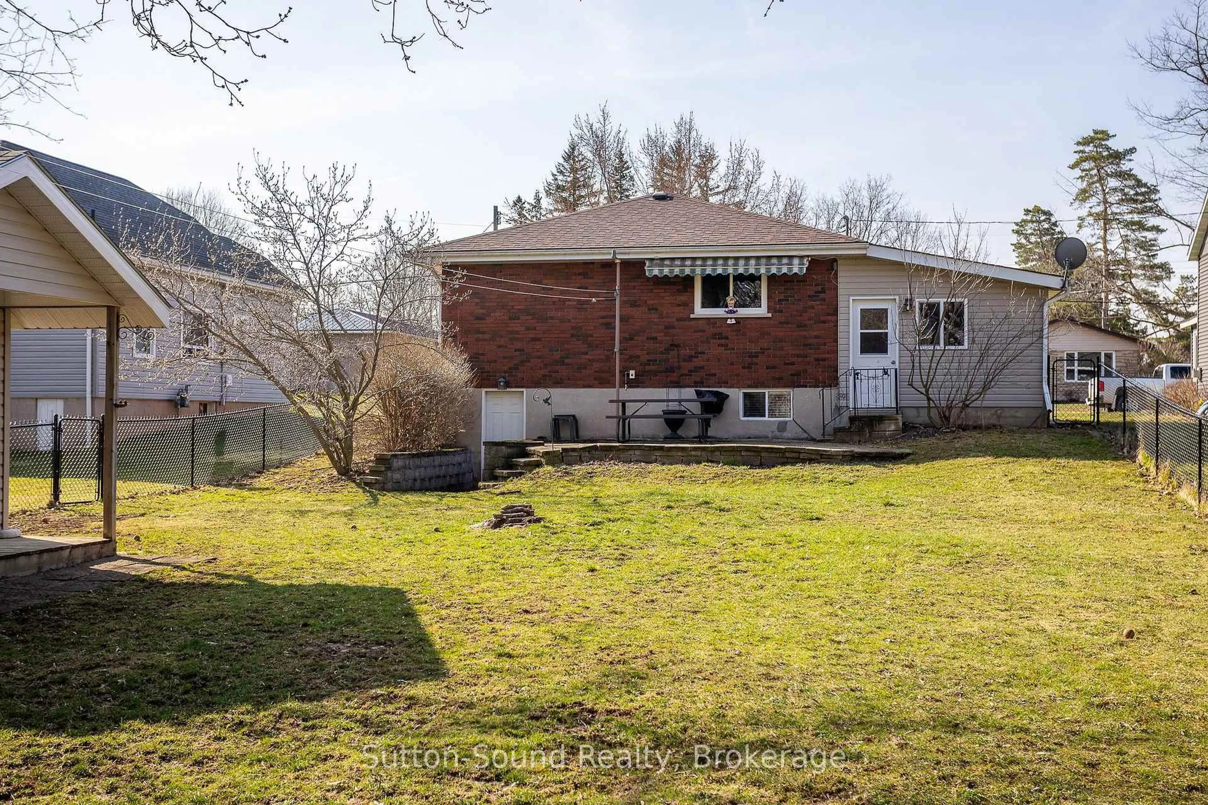 A pic from outside/outdoor area/front of a property/back of a property/a pic from drone, street for 60 Mill St, Arran-Elderslie Ontario N0H 2N0