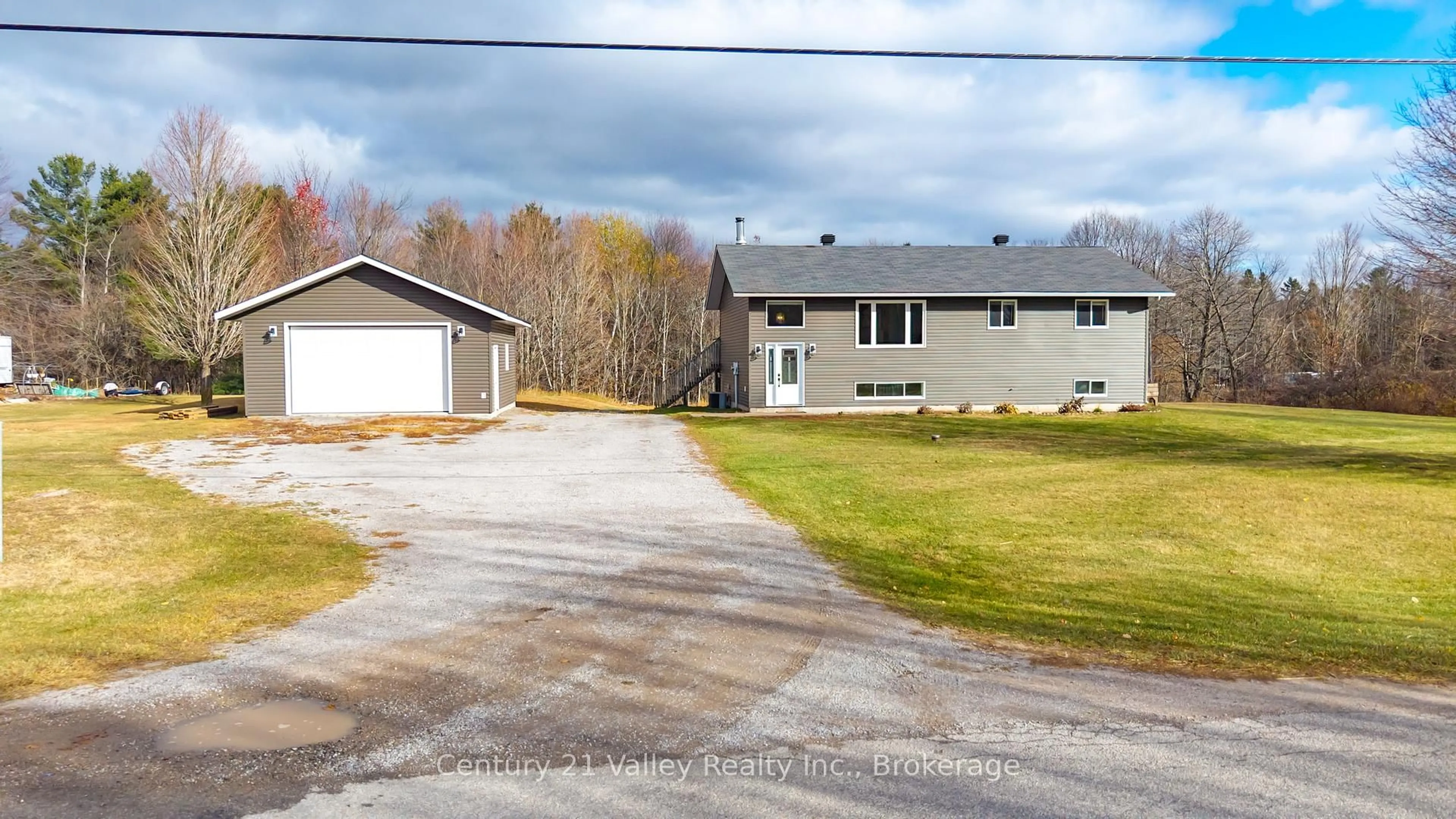A pic from outside/outdoor area/front of a property/back of a property/a pic from drone, street for 1776 Lemke Rd, Pembroke Ontario K8A 6W5