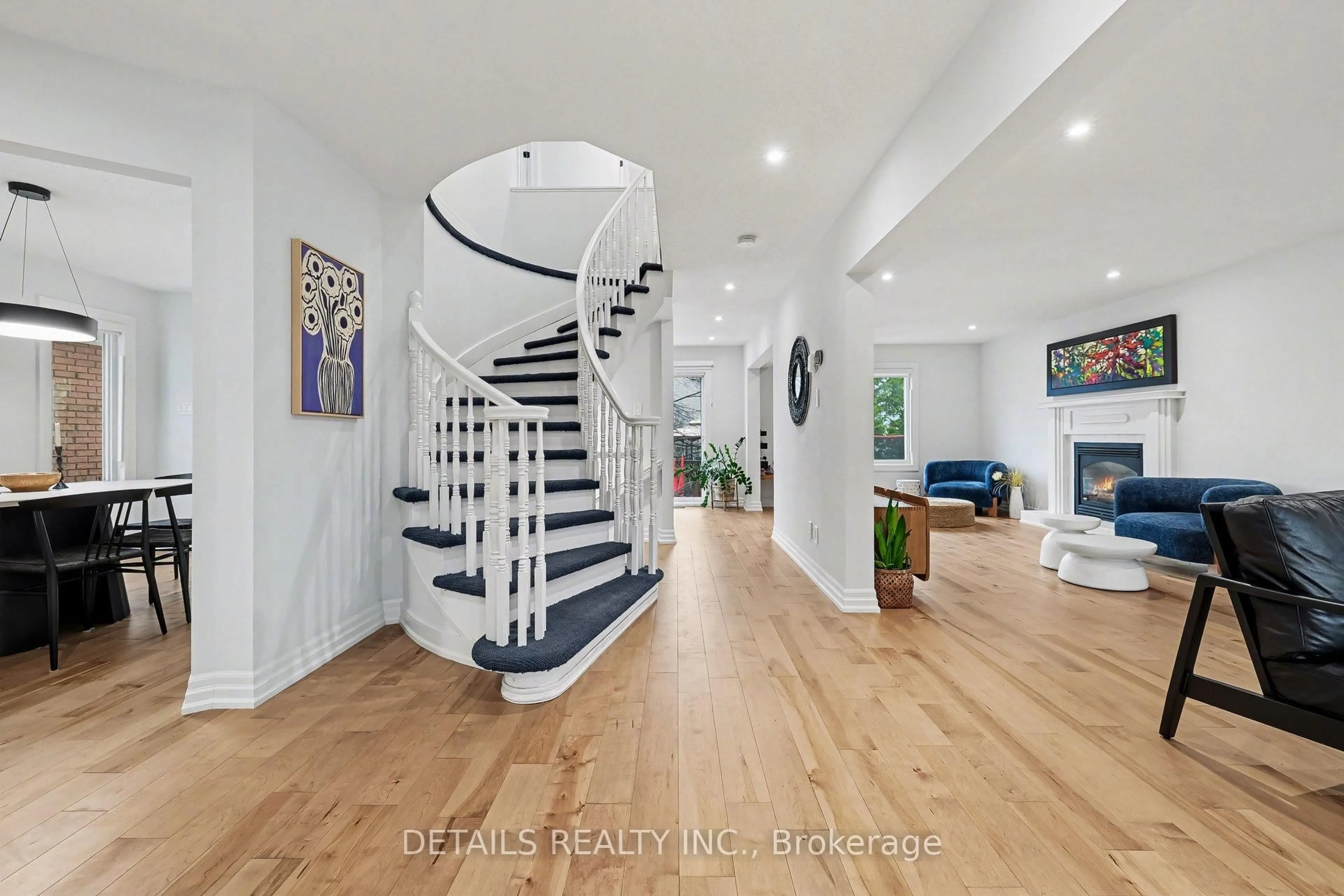 Indoor entryway for 1234 Matheson Rd, Ottawa Ontario K1J 1A7