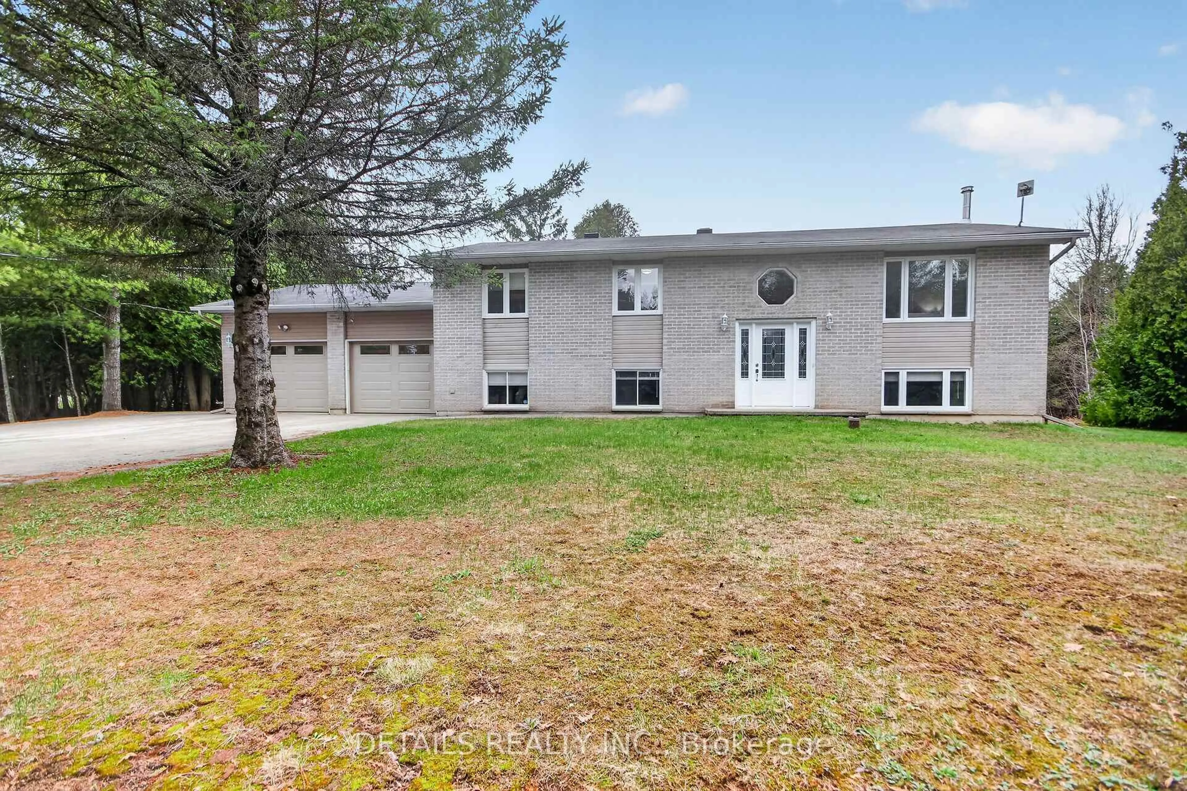 A pic from outside/outdoor area/front of a property/back of a property/a pic from drone, unknown for 2263 McGovern Rd, North Grenville Ontario K0G 1S0