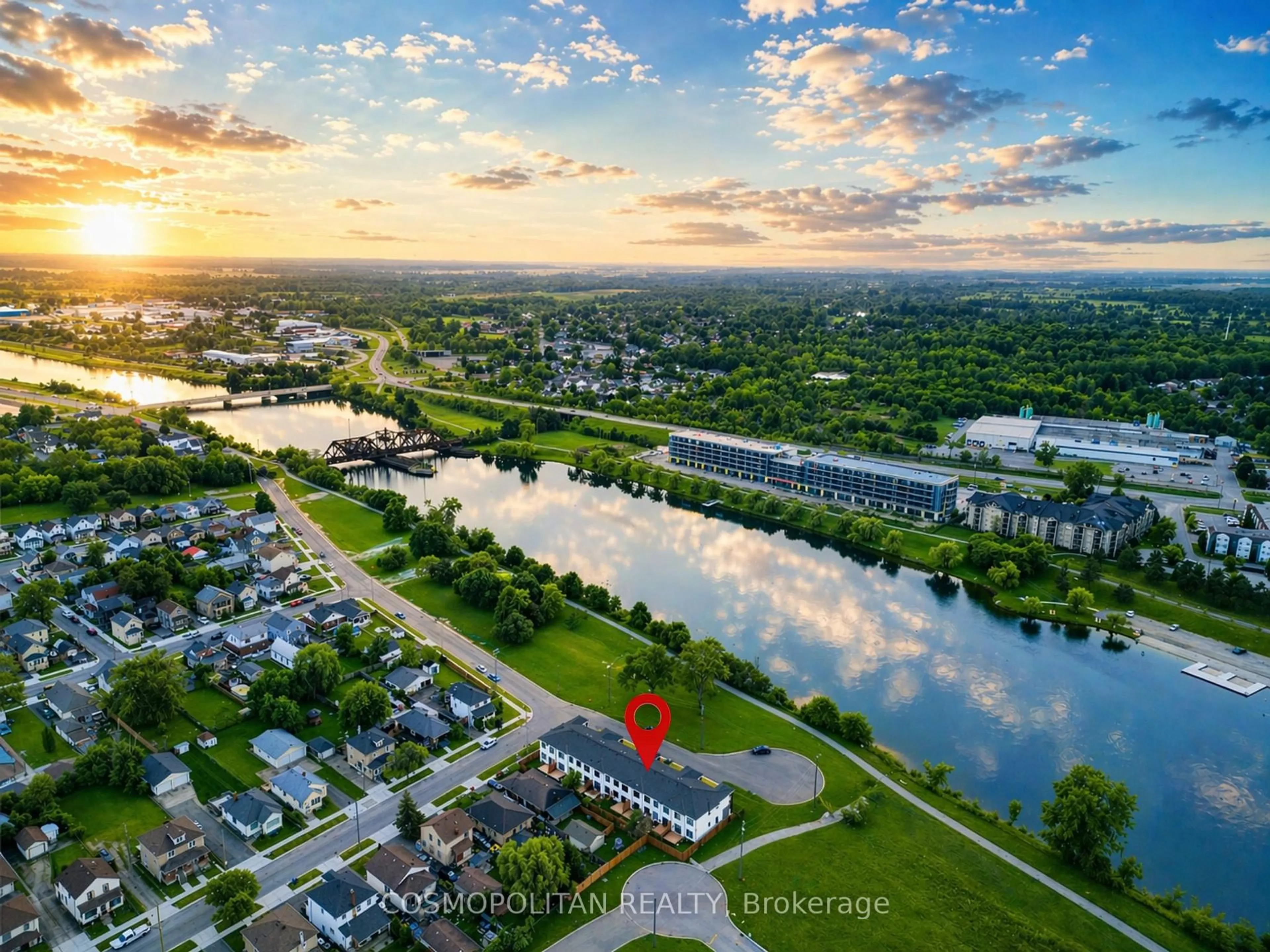 A pic from outside/outdoor area/front of a property/back of a property/a pic from drone, water/lake/river/ocean view for 22 Marina Pl, Welland Ontario L3B 0N7
