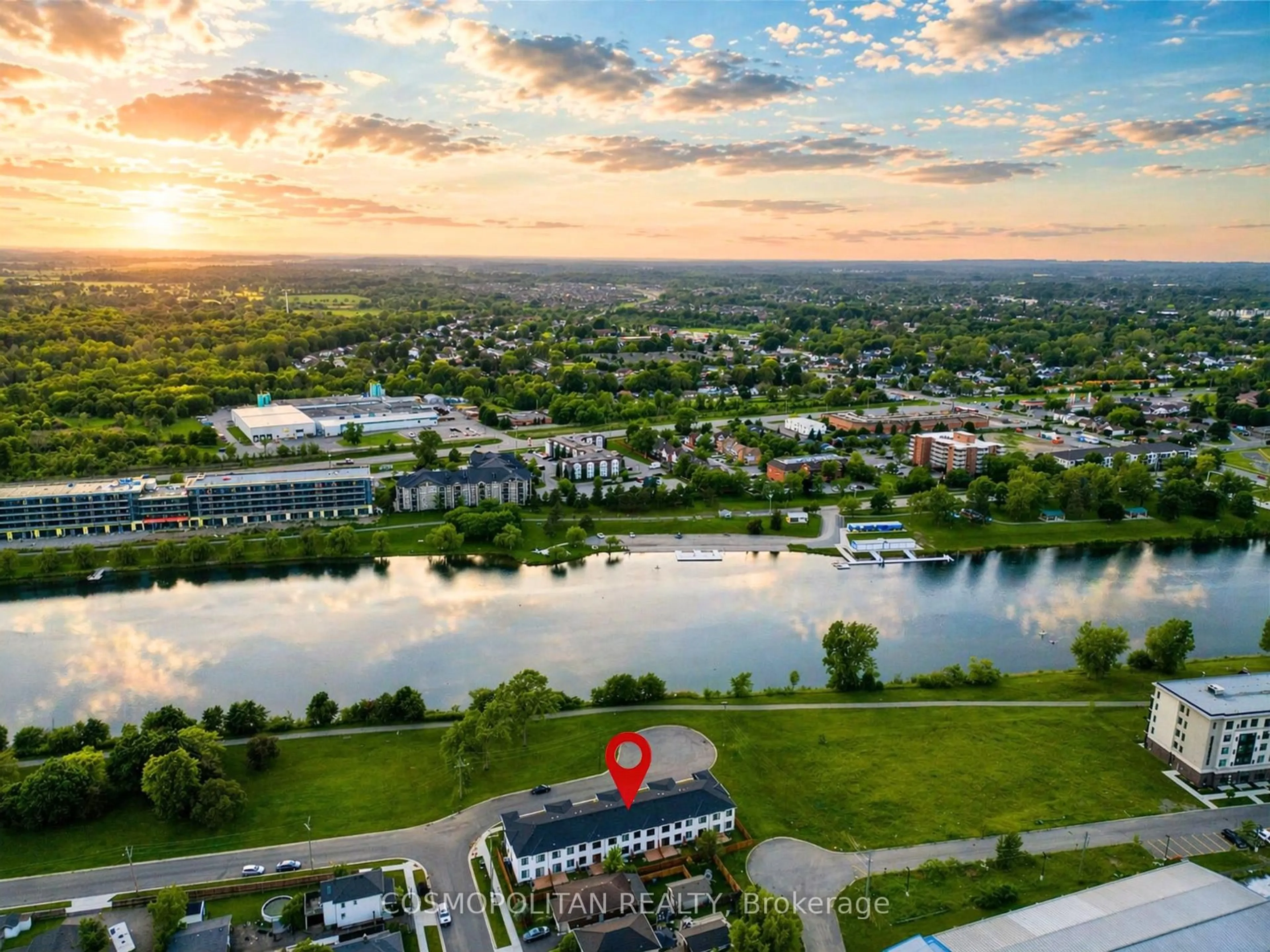 A pic from outside/outdoor area/front of a property/back of a property/a pic from drone, water/lake/river/ocean view for 22 Marina Pl, Welland Ontario L3B 0N7