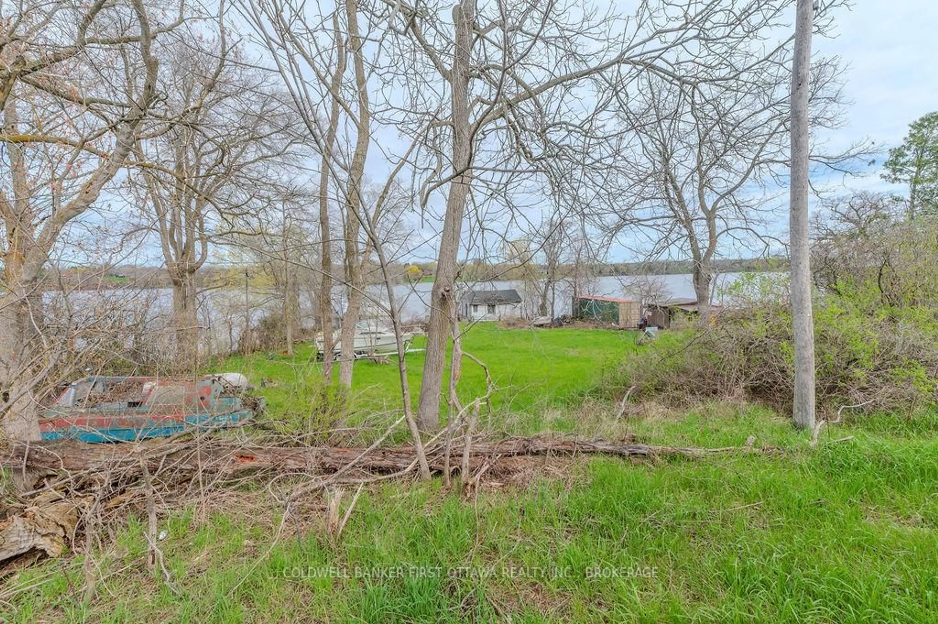 A pic from outside/outdoor area/front of a property/back of a property/a pic from drone, water/lake/river/ocean view for 1285 South Shore Rd, Napanee Ontario K7R 3K7