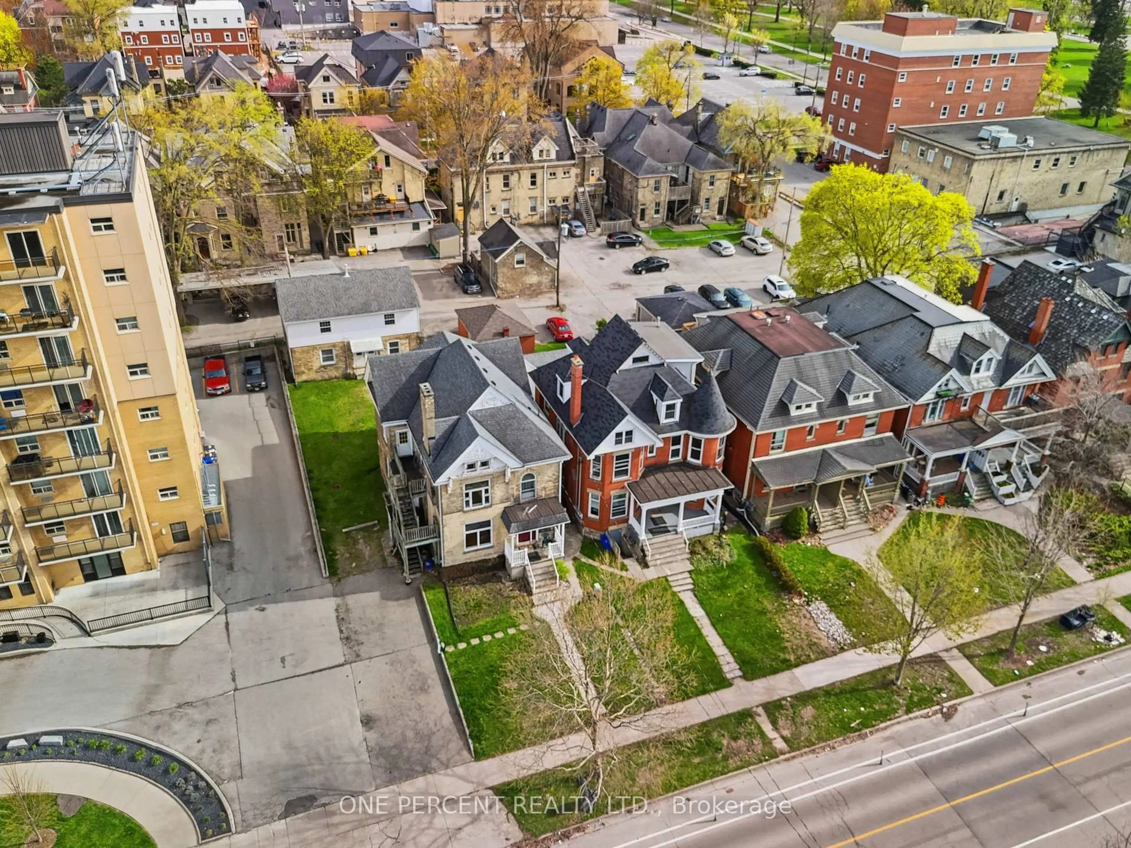 A pic from outside/outdoor area/front of a property/back of a property/a pic from drone, street for 307 Central Ave, London East Ontario N6B 2C9