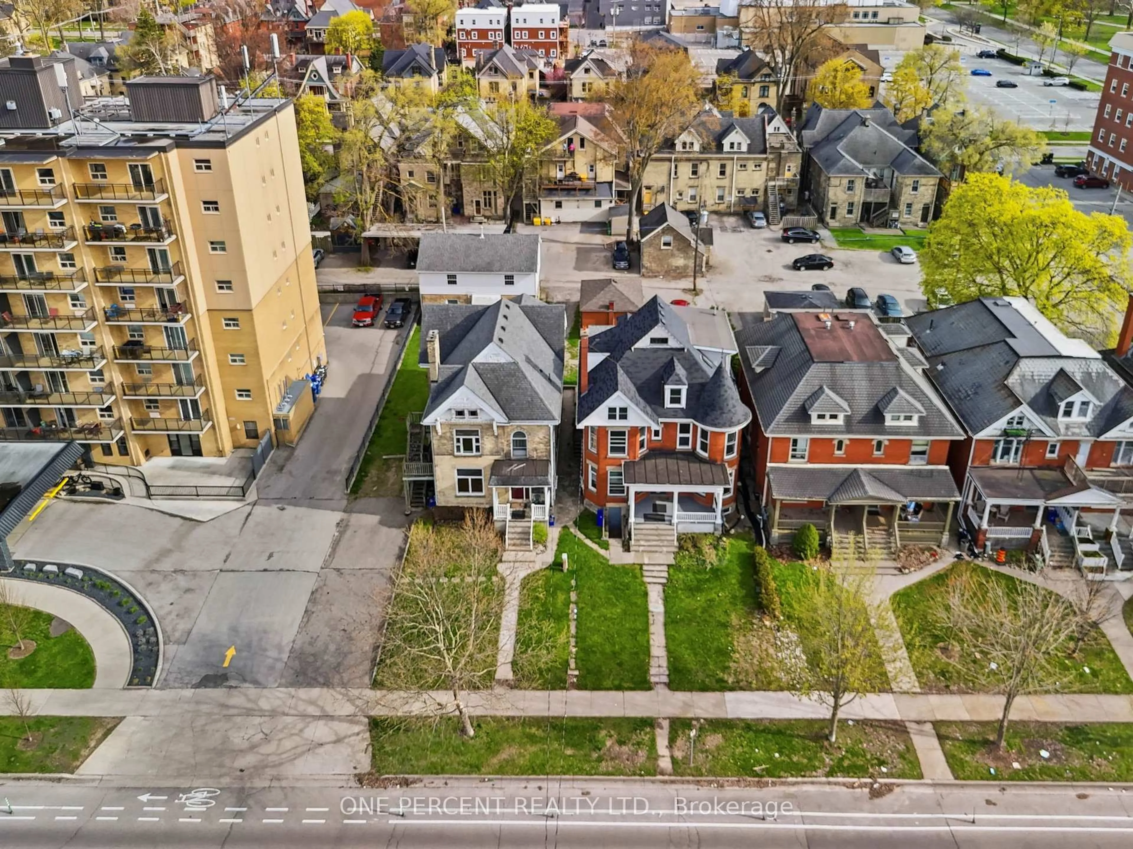 A pic from outside/outdoor area/front of a property/back of a property/a pic from drone, street for 307 Central Ave, London East Ontario N6B 2C9