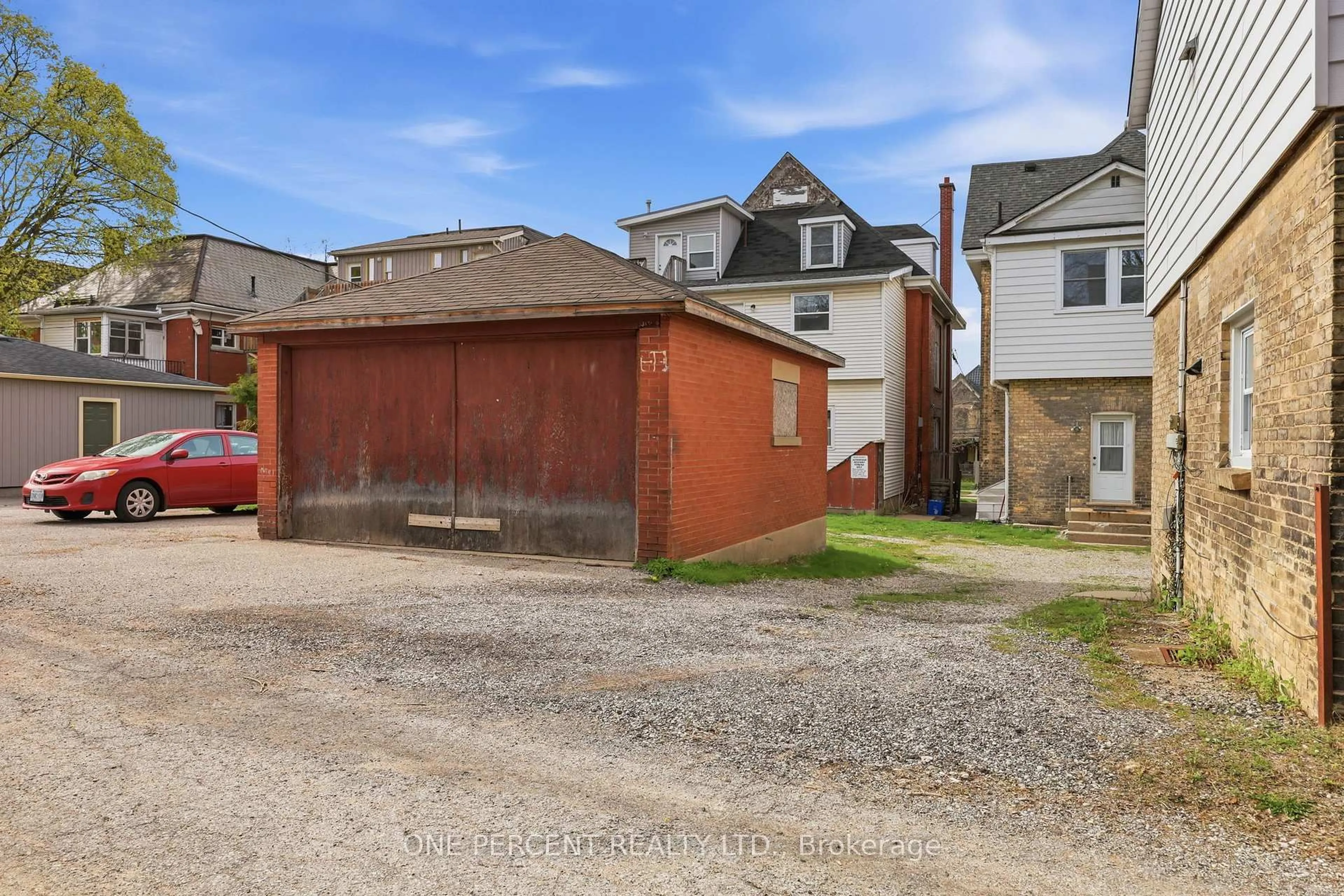 A pic from outside/outdoor area/front of a property/back of a property/a pic from drone, street for 305 Central Ave, London East Ontario N6B 2C9