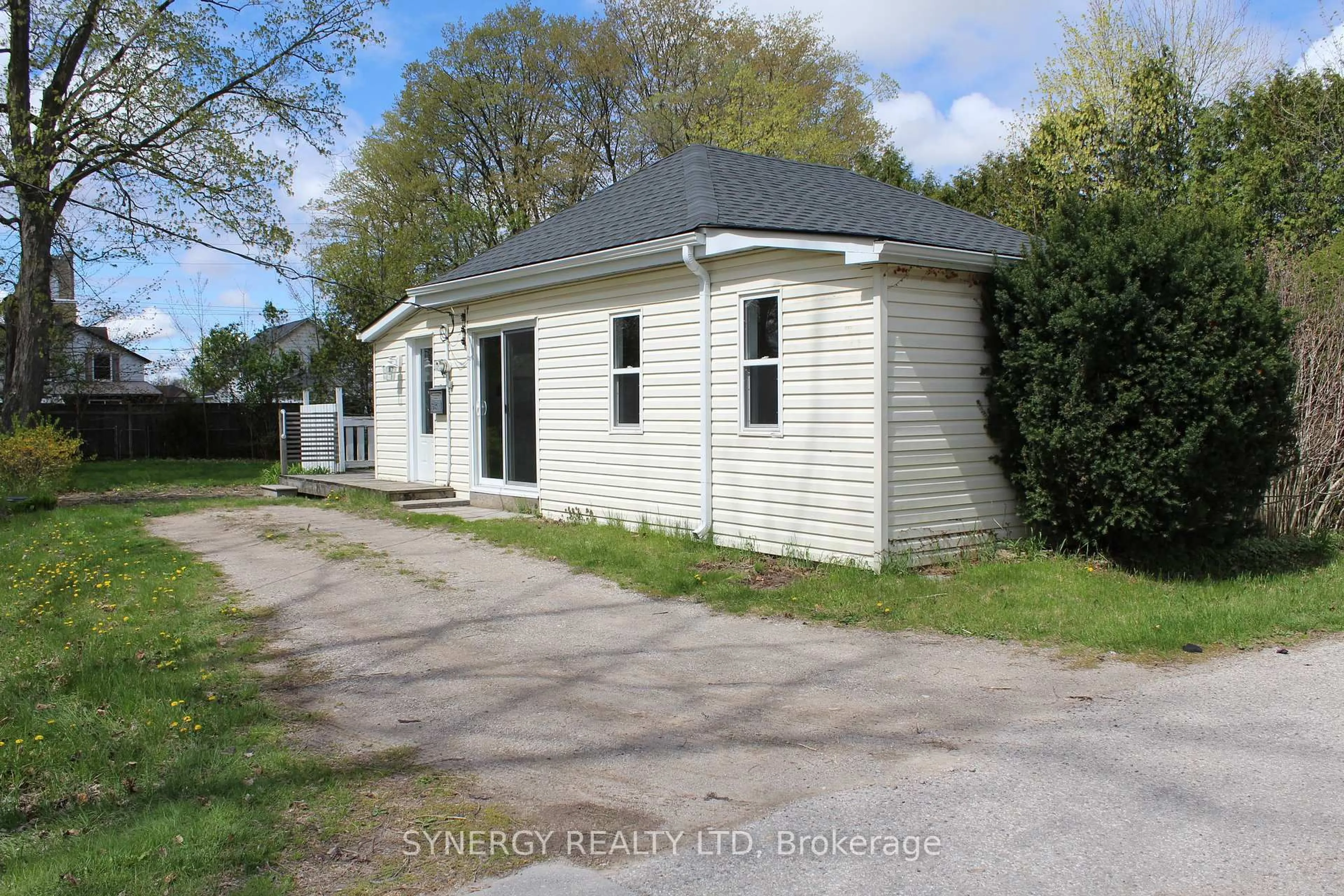 Shed for 30 Mill Lane, Strathroy-Caradoc Ontario N7G 2J4