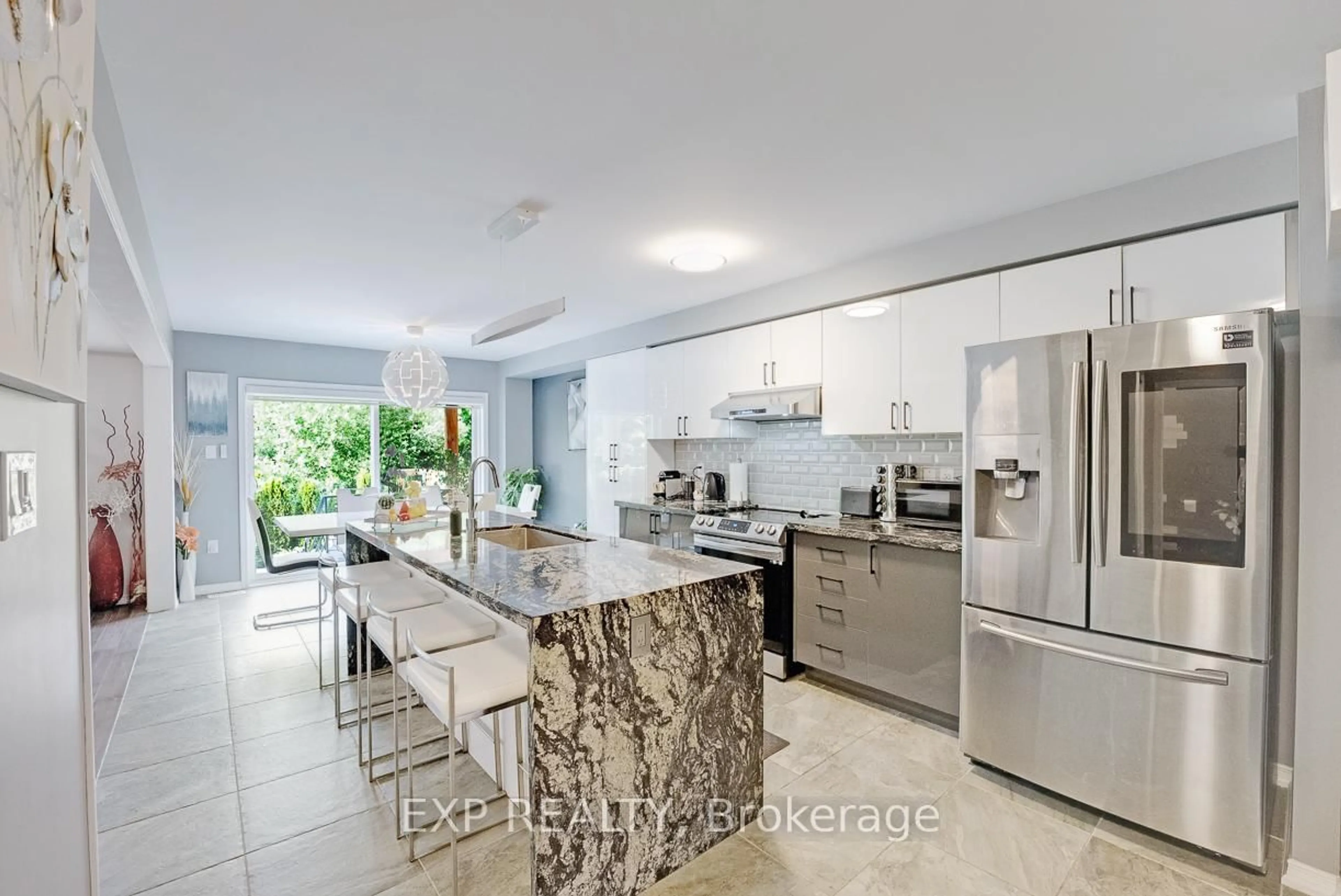 Contemporary kitchen, ceramic/tile floor for 7737 Hackberry Tr, Niagara Falls Ontario L2H 3R5