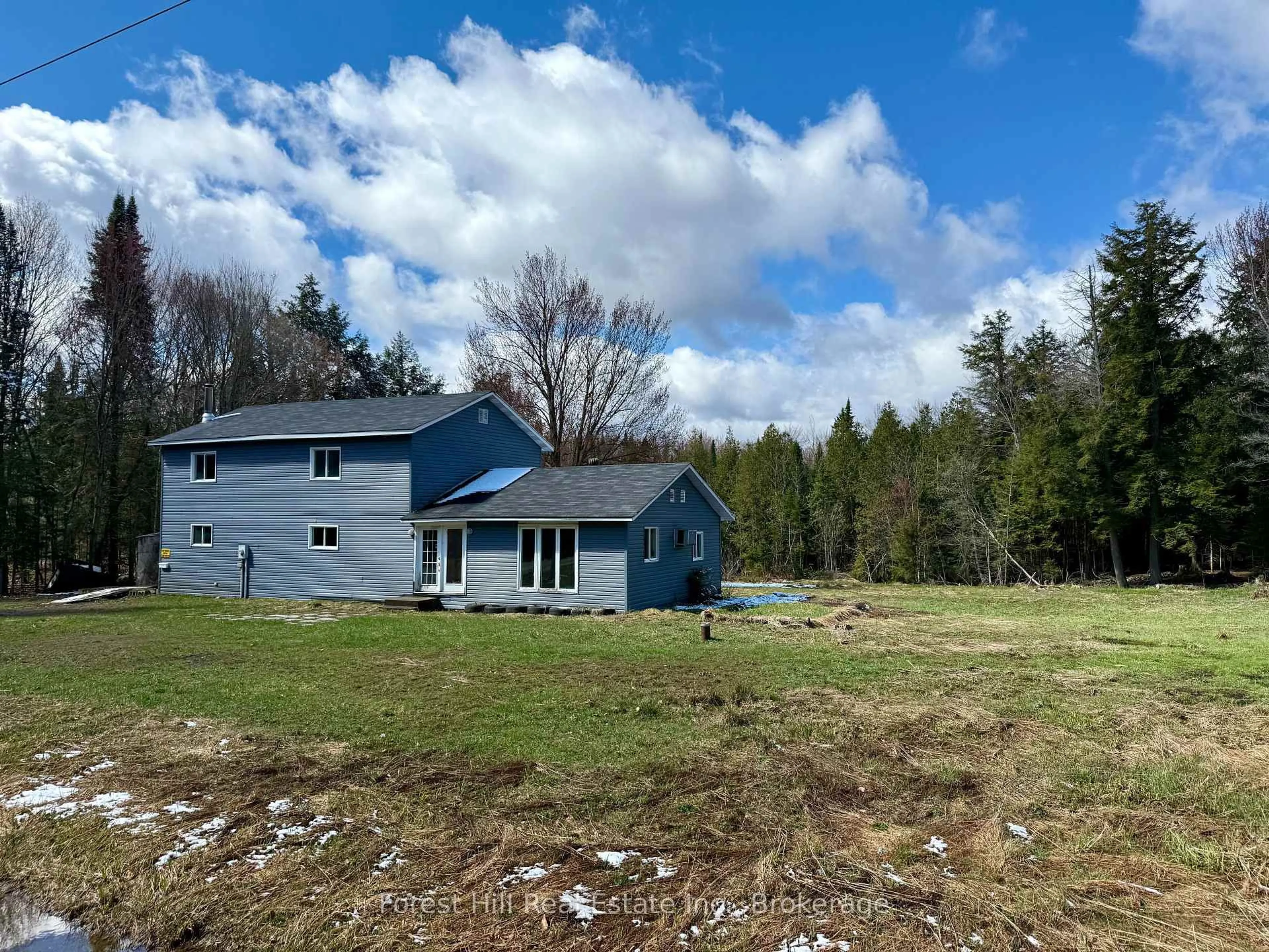 A pic from outside/outdoor area/front of a property/back of a property/a pic from drone, unknown for 940 Fern Glen Rd, Perry Ontario P0A 1J0