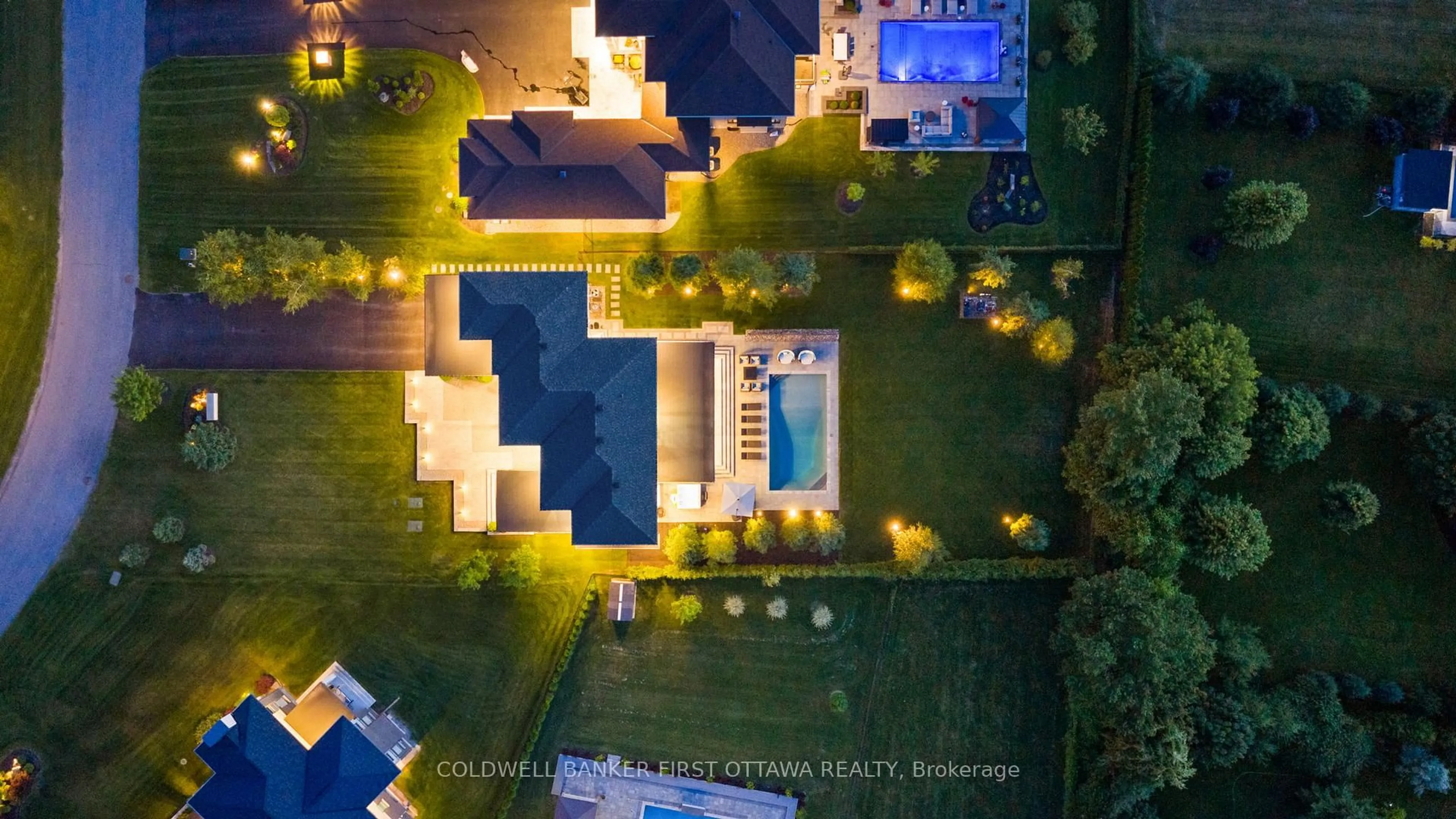 A pic from outside/outdoor area/front of a property/back of a property/a pic from drone, street for 500 Leimerk Crt, Ottawa Ontario K4M 0E8