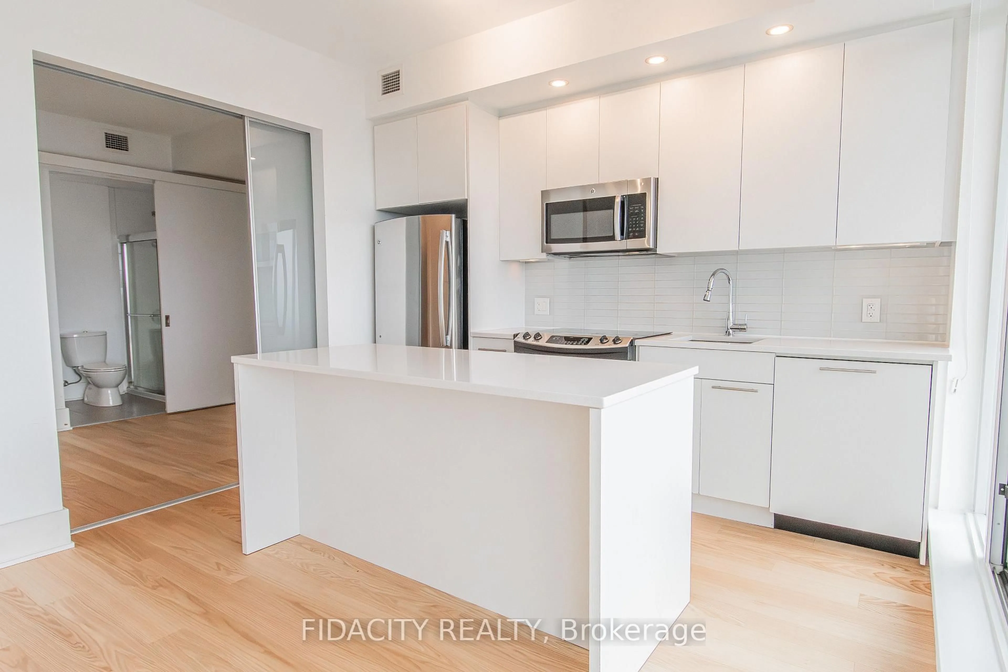 Open concept kitchen, unknown for 88 Richmond Rd #510, Ottawa Ontario K1Z 0B1