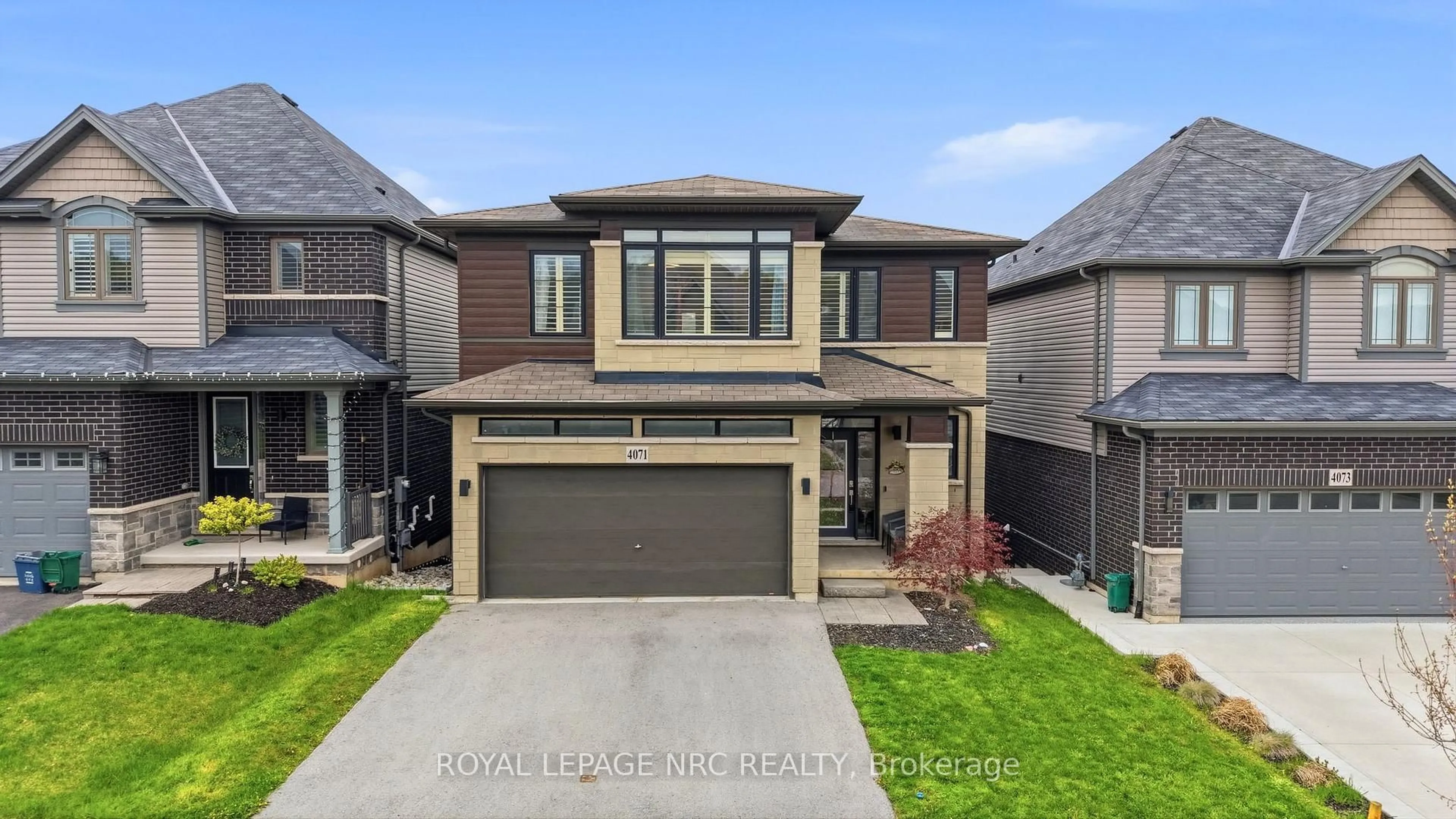 Home with brick exterior material, street for 4071 Thomas St, Lincoln Ontario L3J 0S5
