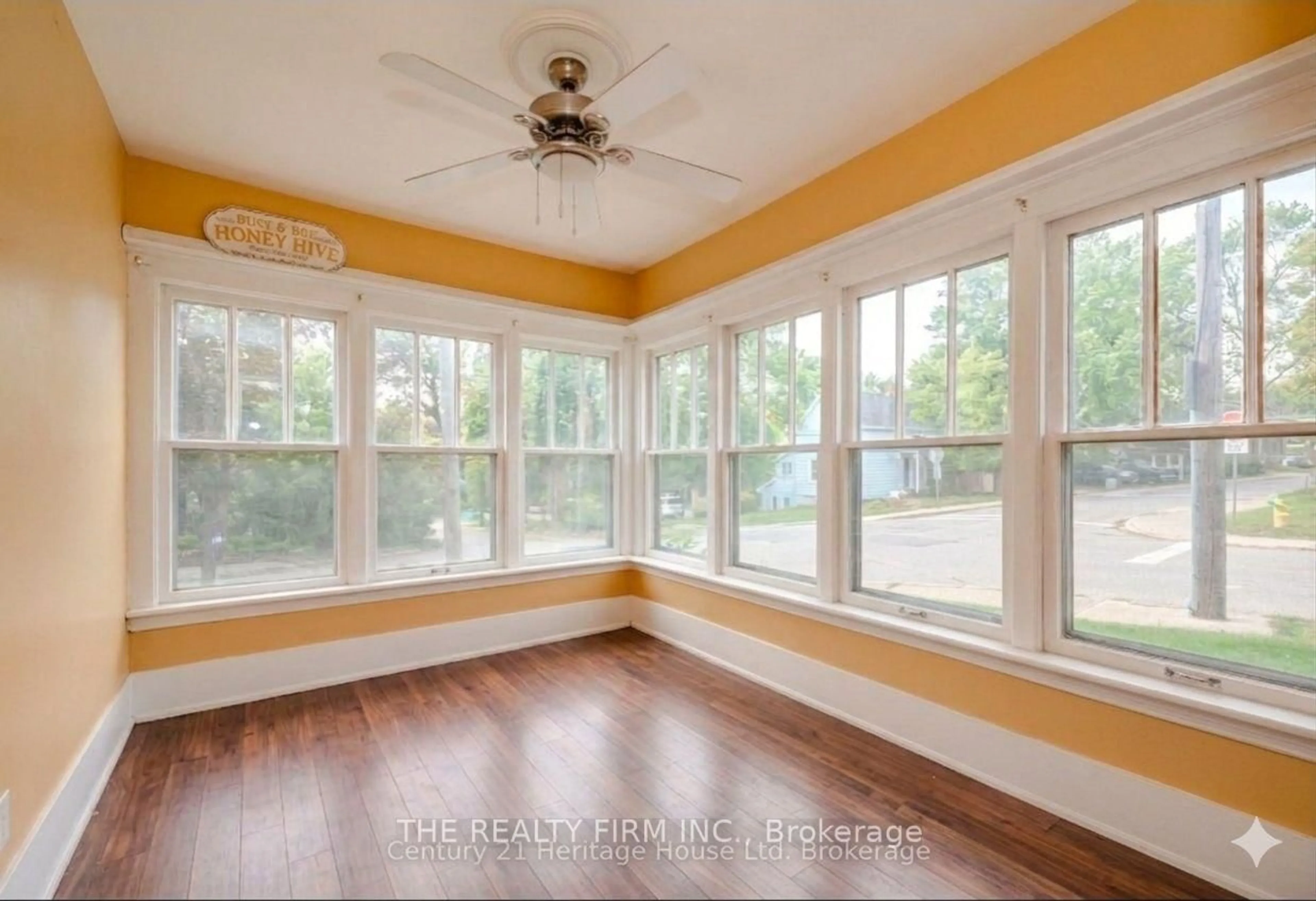 A pic of a room for 243 Wellington St, Ingersoll Ontario N5C 1S9