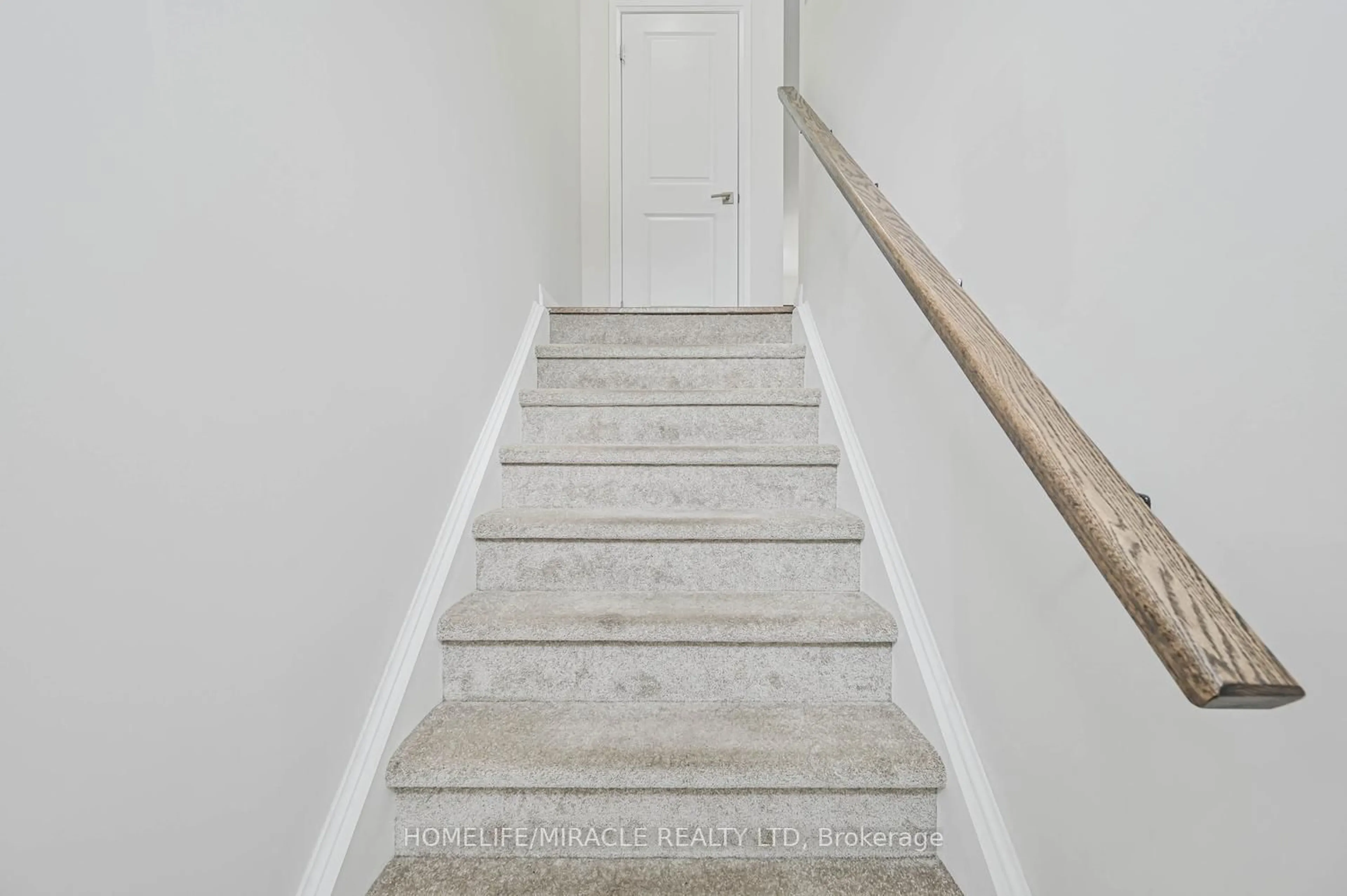 Stairs for 720 Grey St #34, Brantford Ontario N3S 0K2
