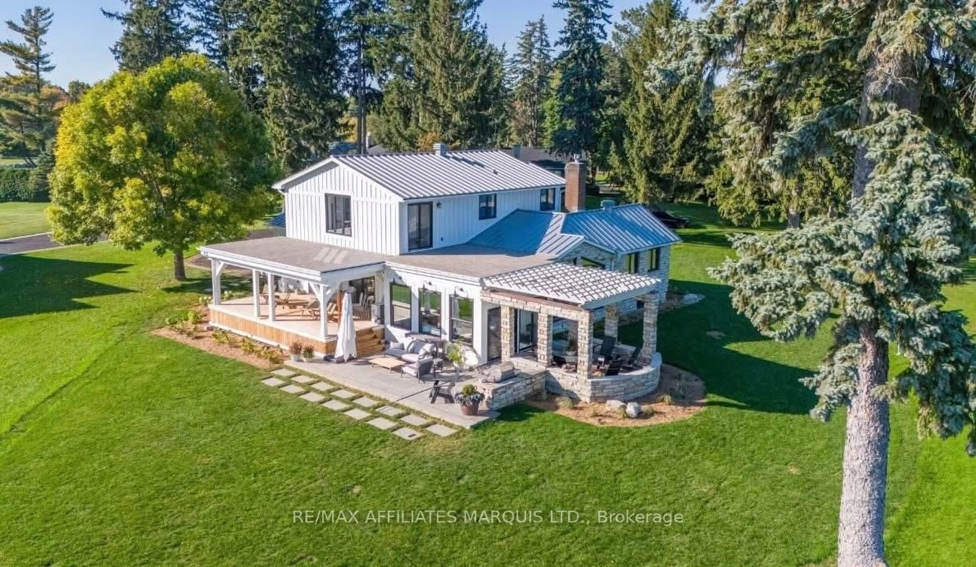A pic from outside/outdoor area/front of a property/back of a property/a pic from drone, unknown for 6404 Le Domaine Rd, South Glengarry Ontario K0C 2E0
