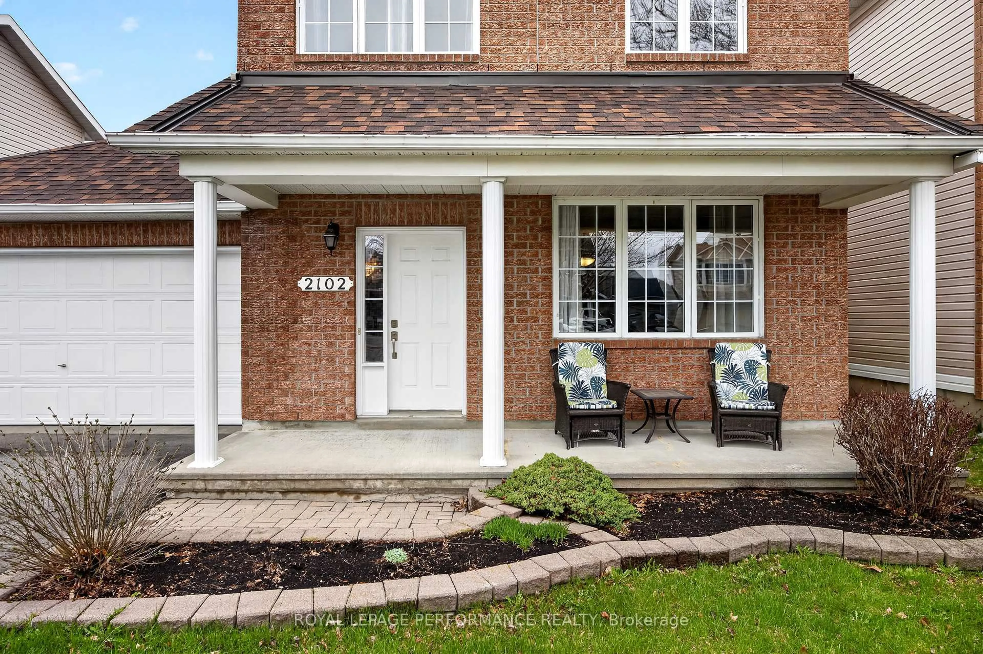 Home with brick exterior material, street for 2102 Esprit Dr, Ottawa Ontario K4A 4G3