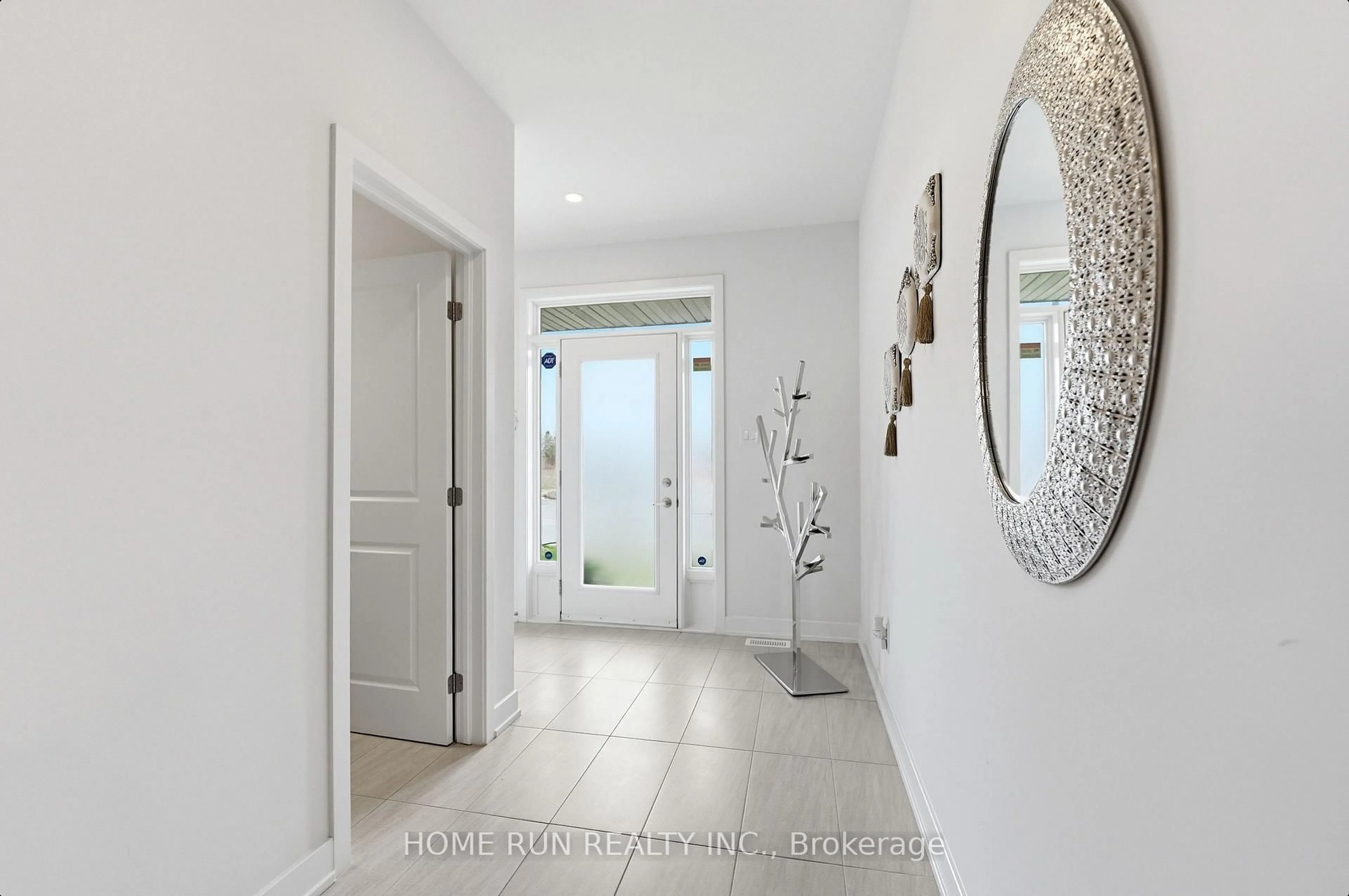 Indoor entryway for 78 Big Dipper St, Ottawa Ontario K4M 0L9