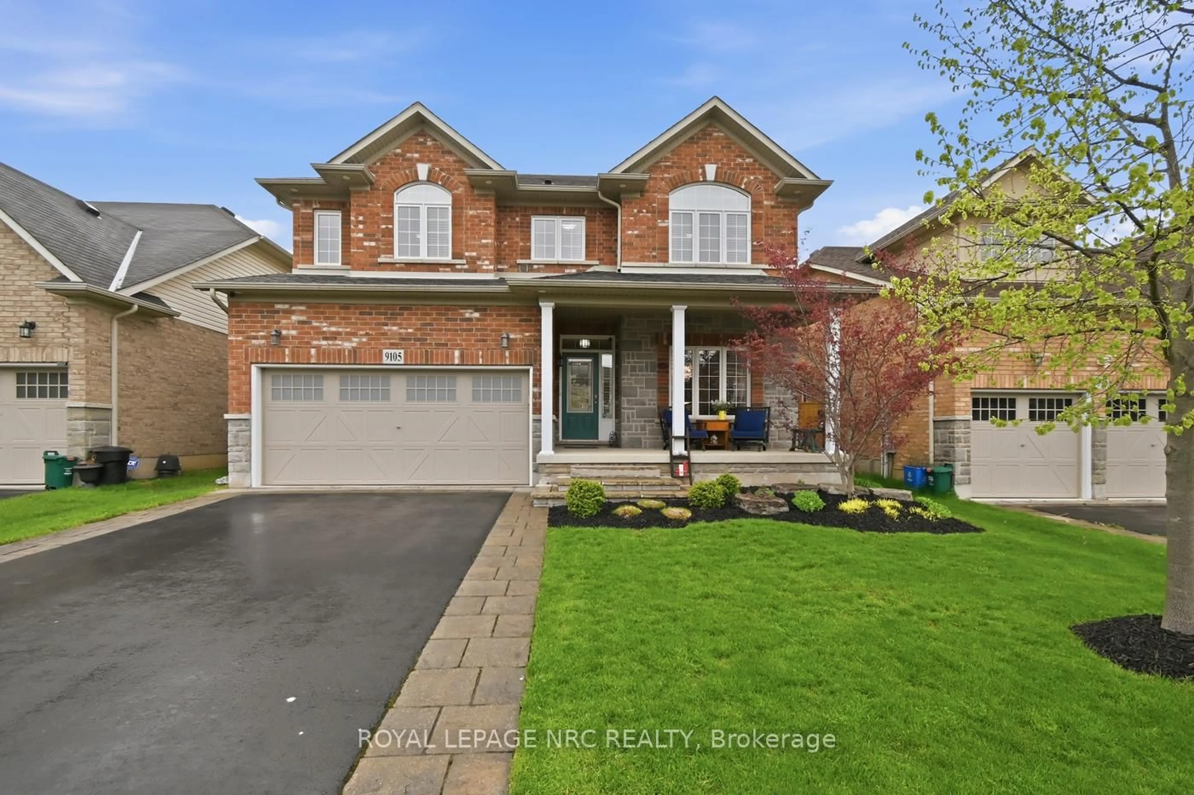 Home with brick exterior material, street for 9105 White Oak Ave, Niagara Falls Ontario L2G 0E9