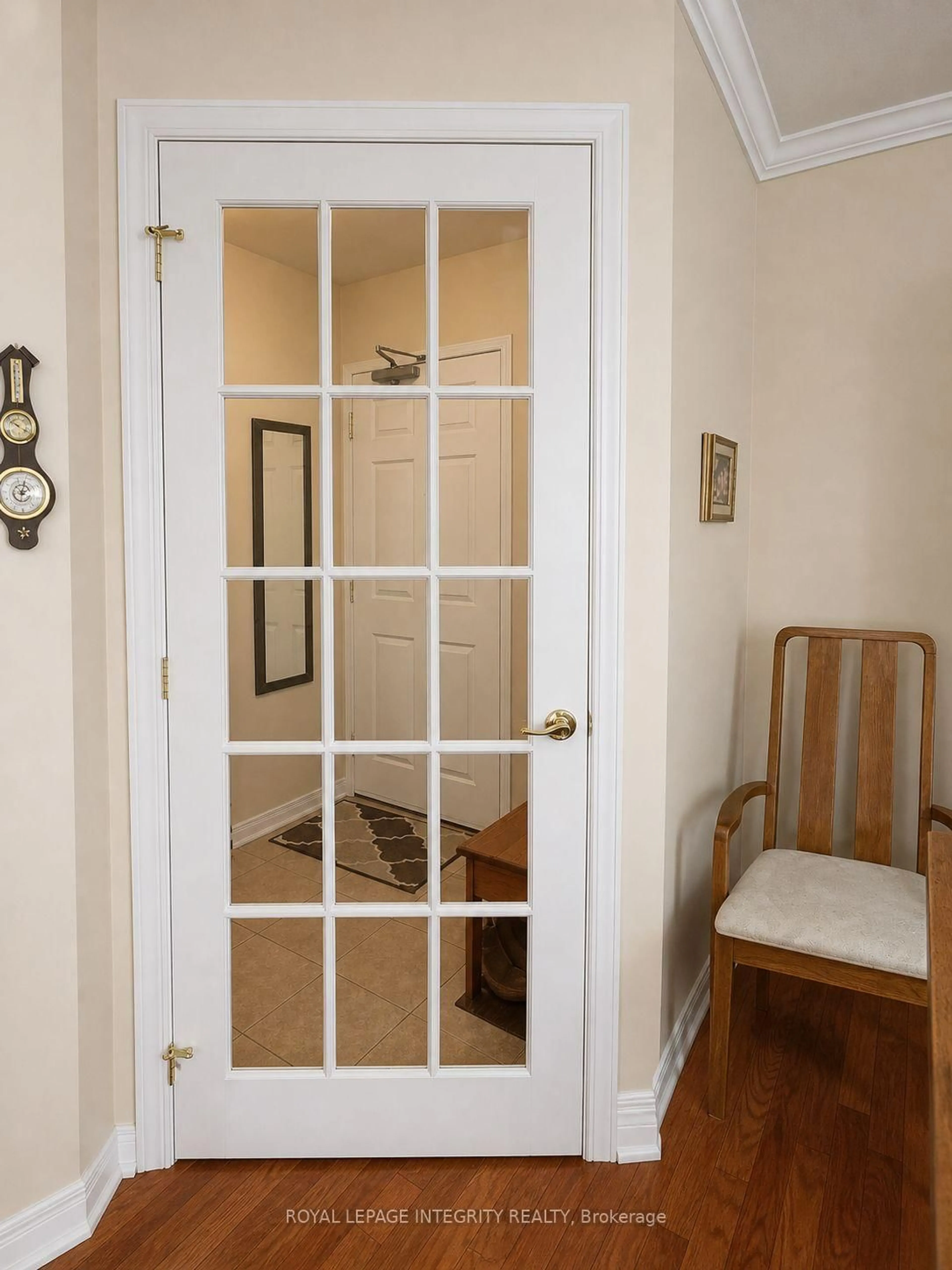 Indoor entryway for 321 Water St #103, Cornwall Ontario K6J 1A5