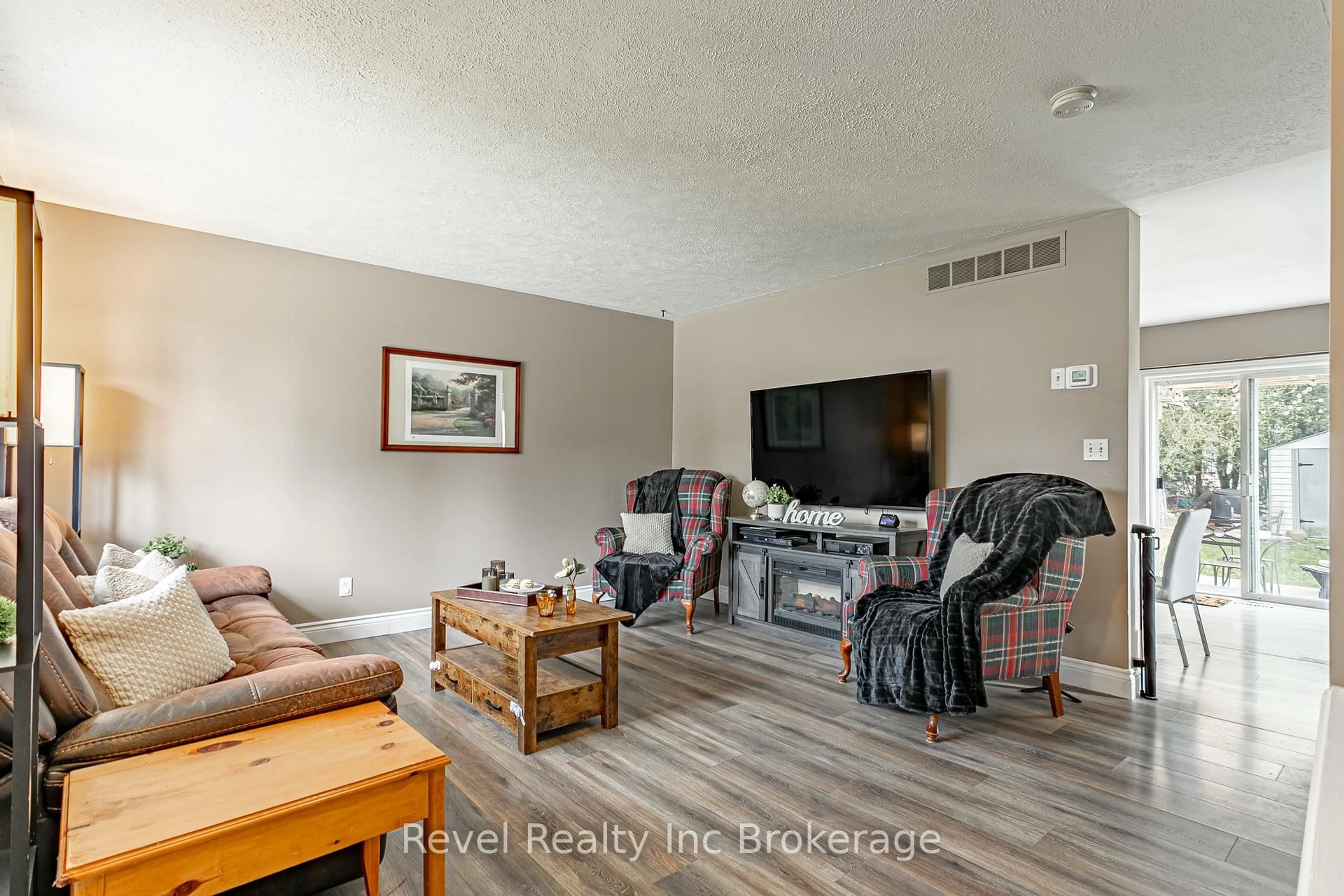 Living room with furniture, unknown for 116 North Town Line, Ingersoll Ontario N5C 1R4