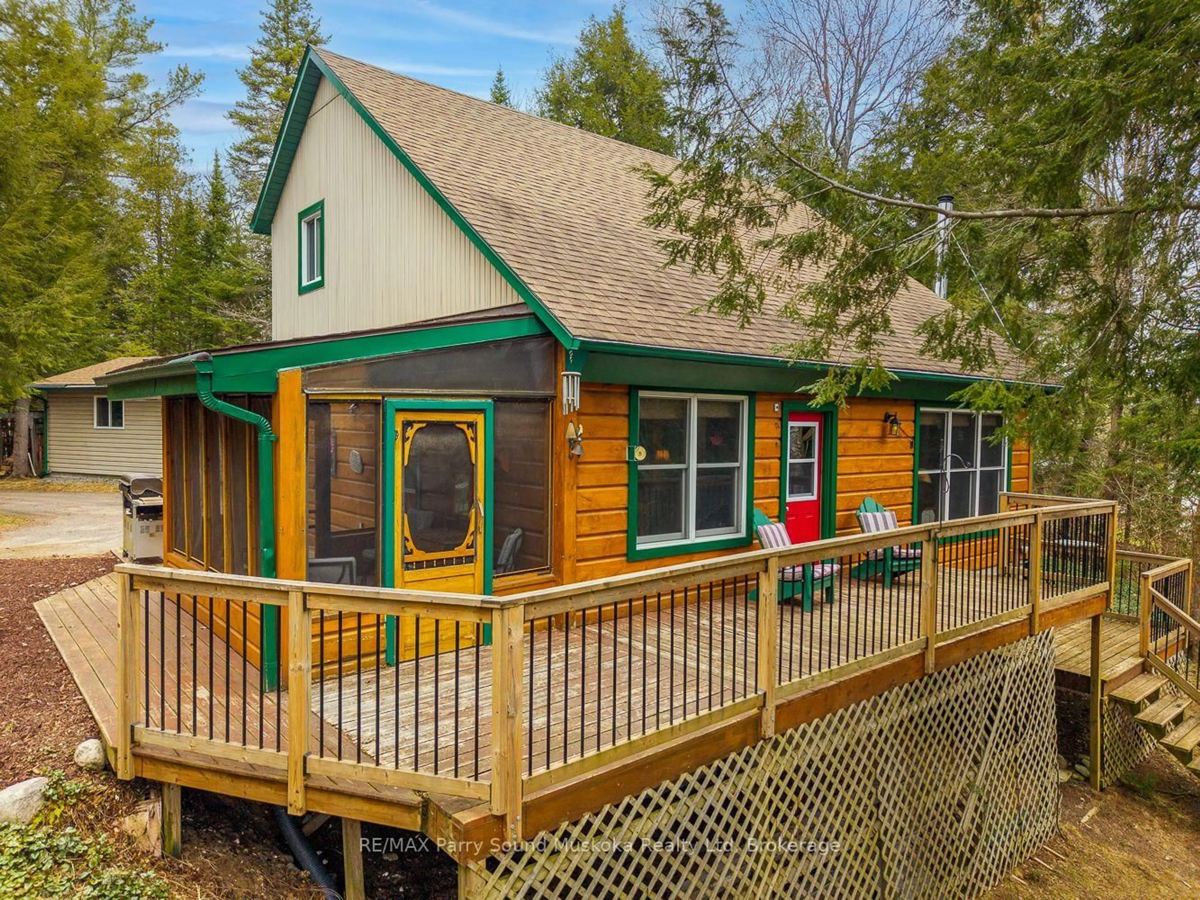 Home with vinyl exterior material, water/lake/river/ocean view for 18 Smokey Rd, Whitestone Ontario P0A 1G0