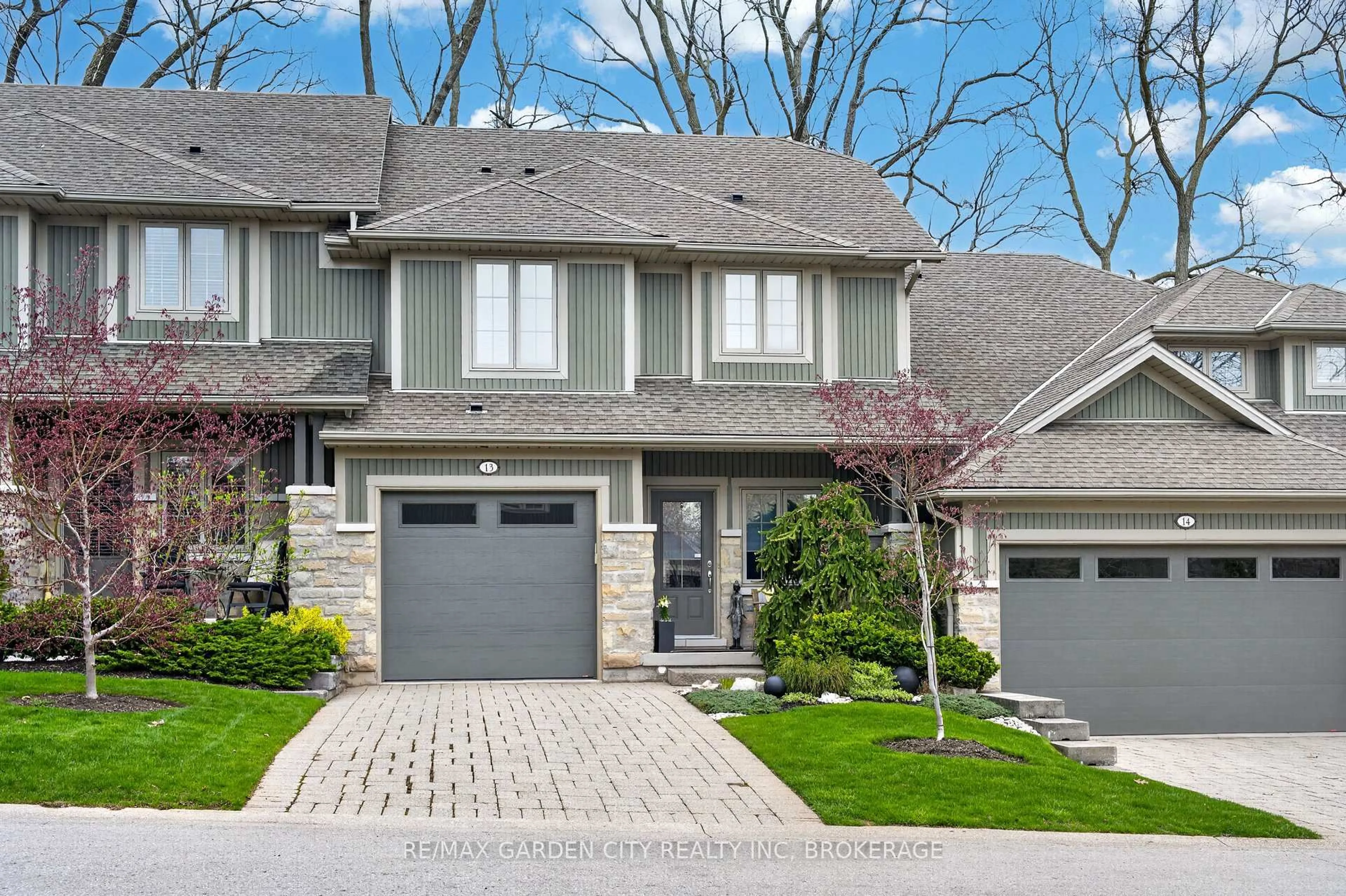 Home with brick exterior material, street for 1398 Pelham St #13, Pelham Ontario L3E 0T4