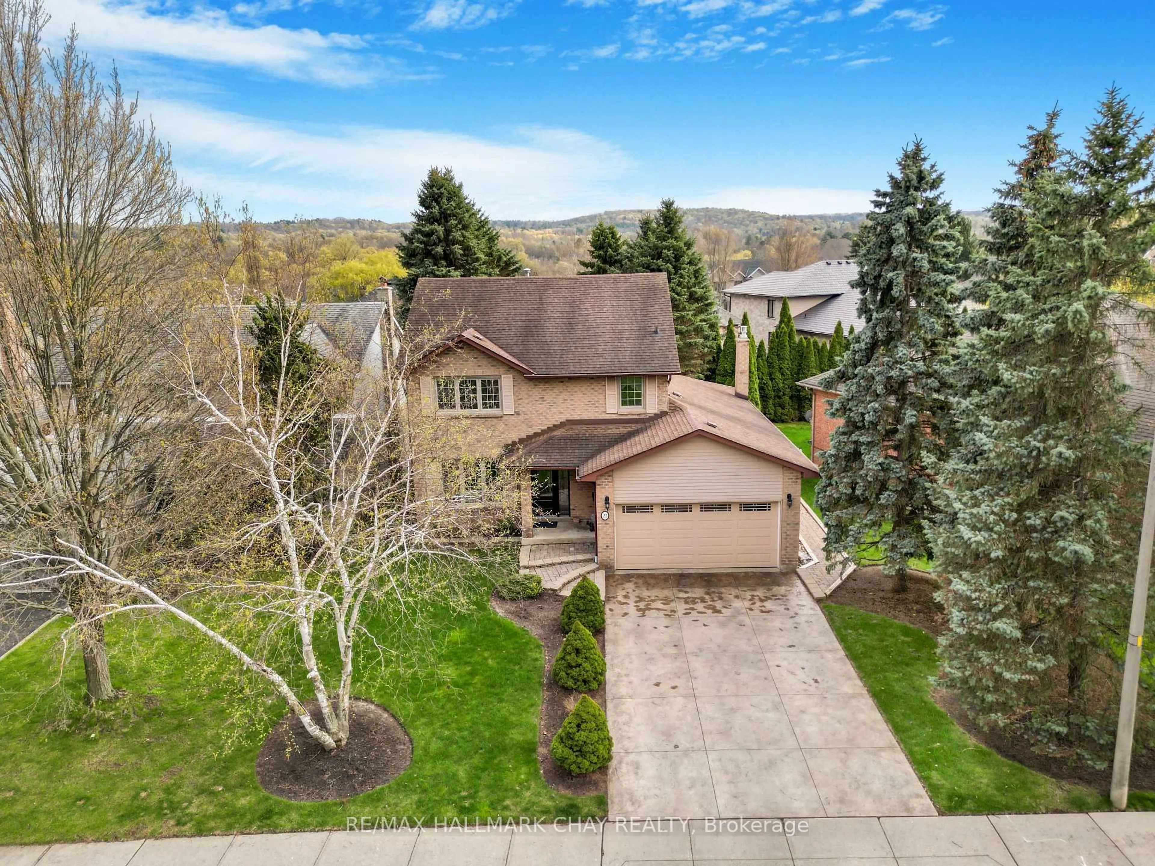 A pic from outside/outdoor area/front of a property/back of a property/a pic from drone, street for 22 Giffin Rd, Hamilton Ontario L9H 6S5