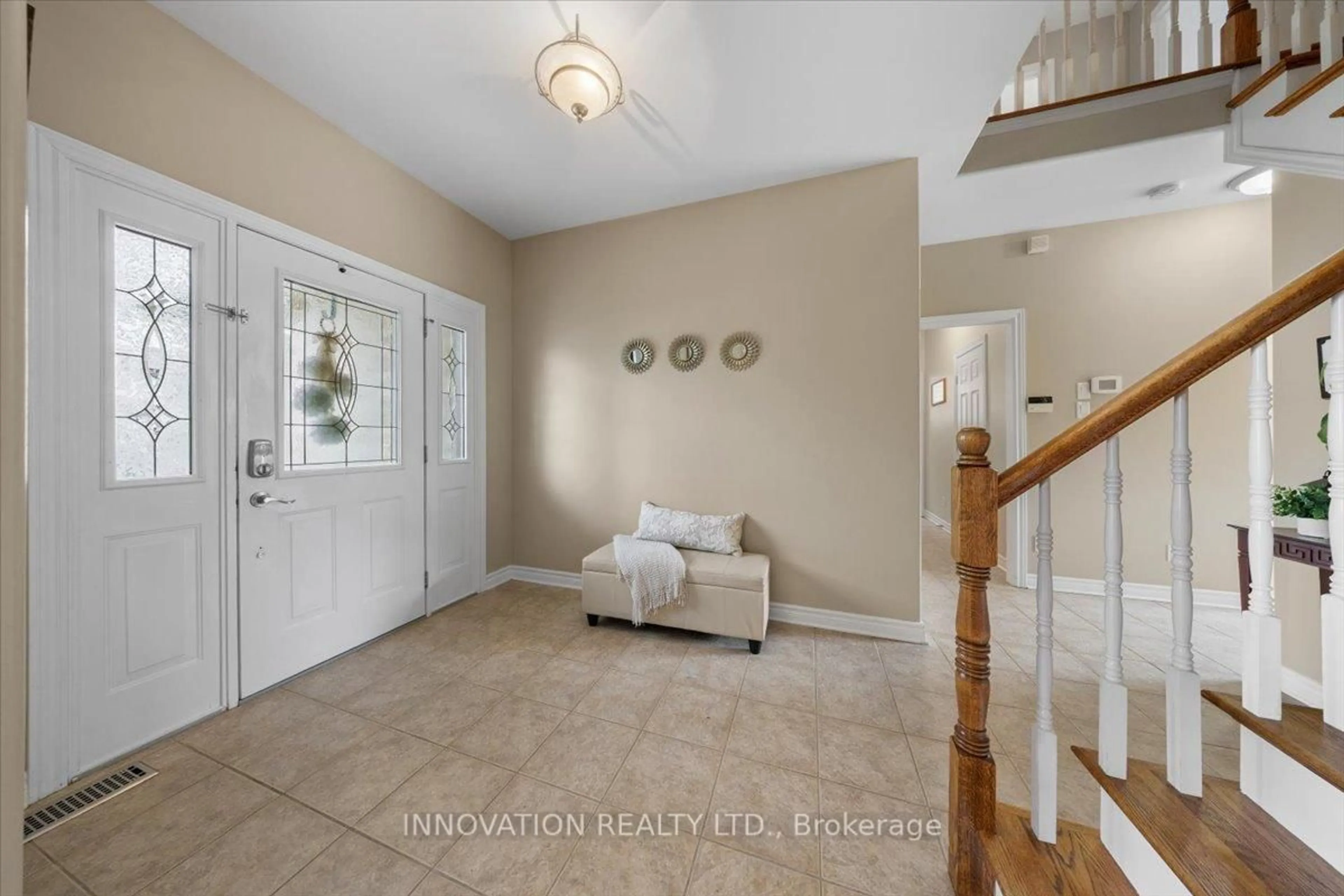 Indoor entryway for 63 Cinnabar Way, Ottawa Ontario K2S 1Y9