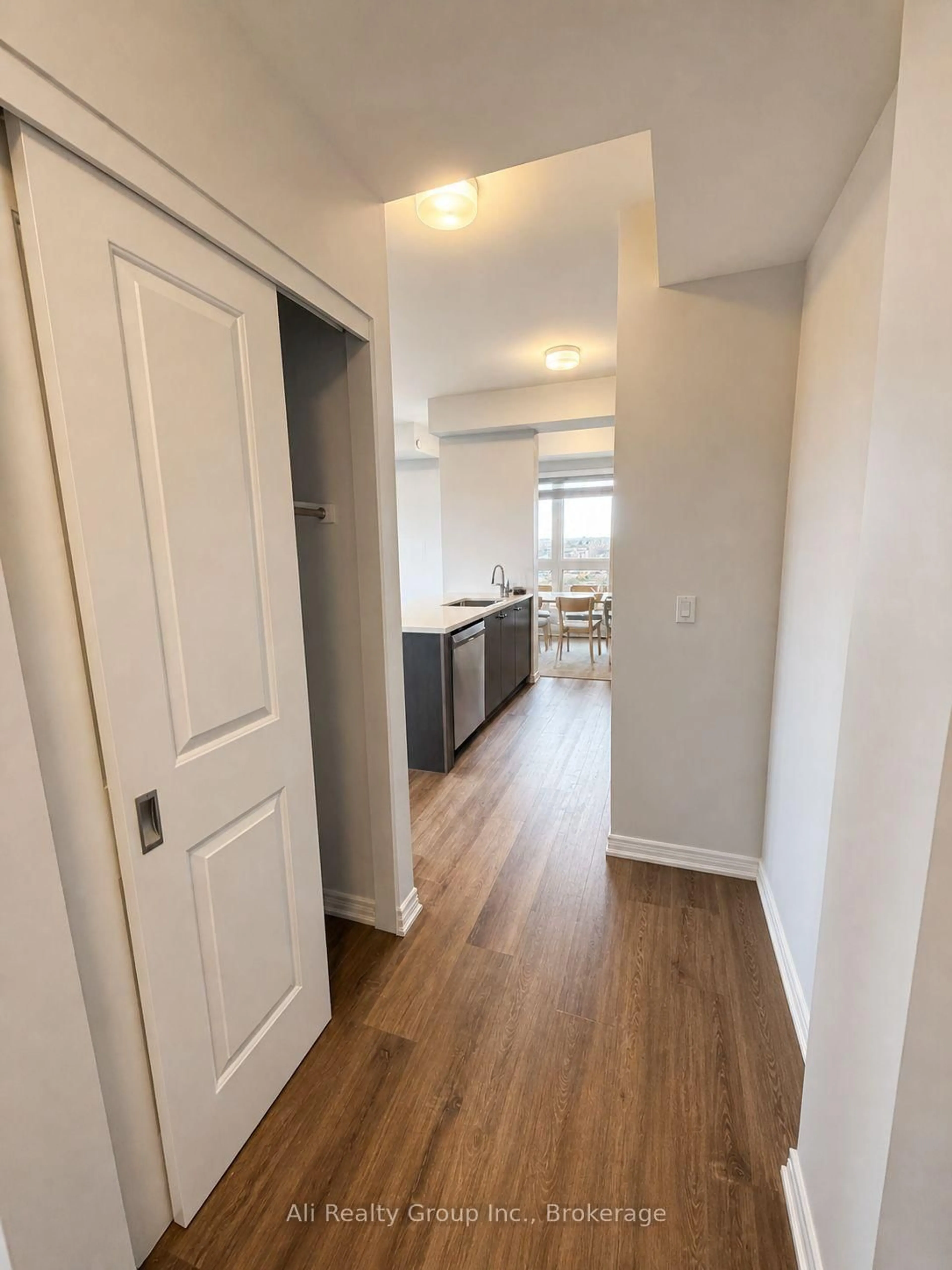 A pic of a room for 397 Codds Rd #615, Ottawa Ontario K1K 5C7