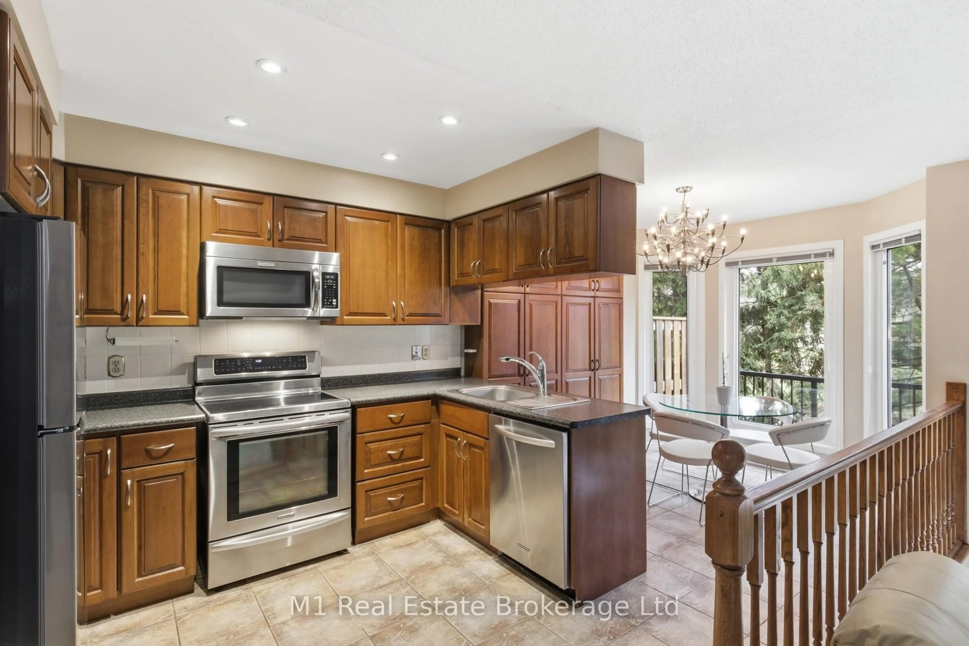 Open concept kitchen, ceramic/tile floor for 5 Marilyn Dr, Guelph Ontario N1H 1G9