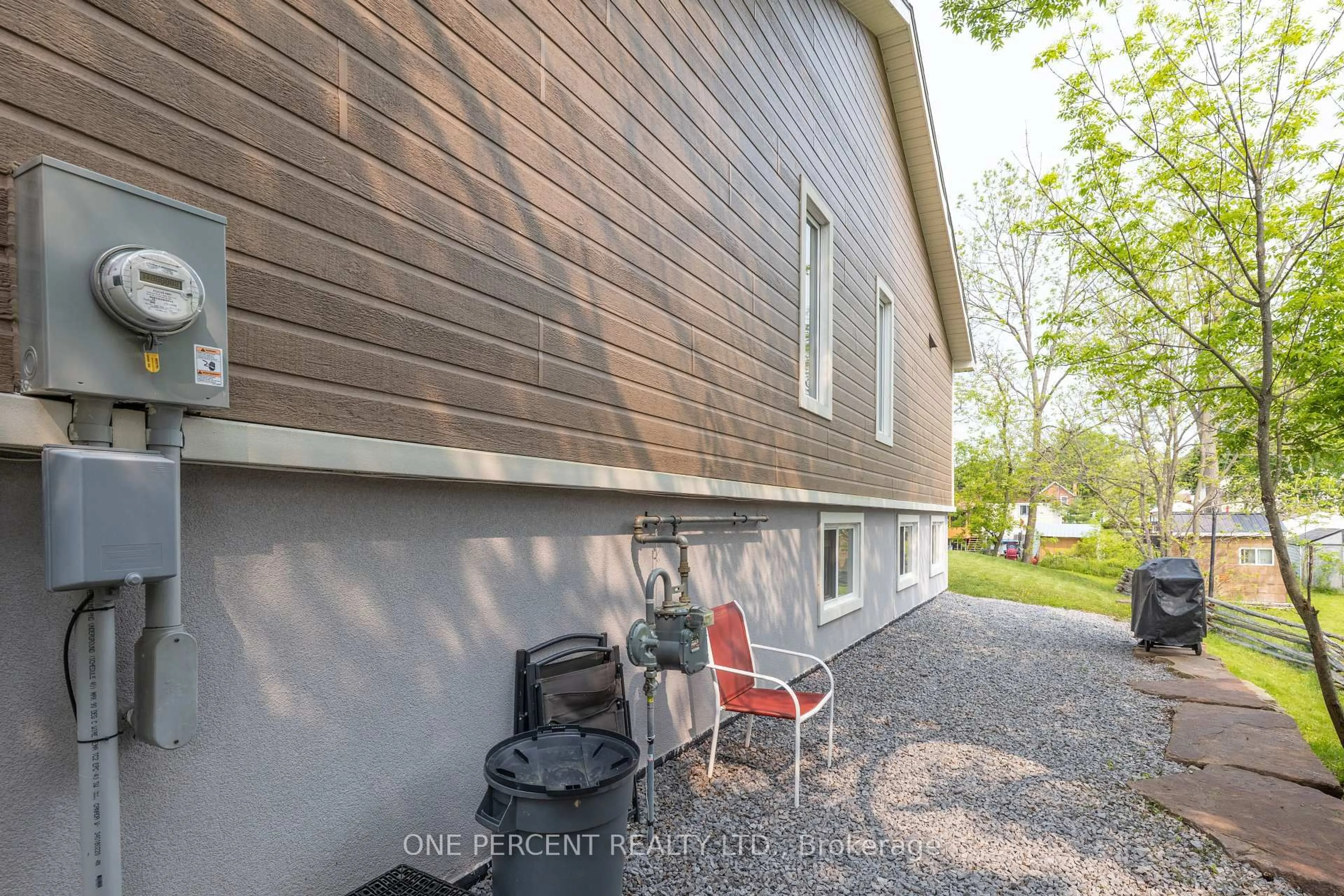 Home with vinyl exterior material, unknown for 58 McKenzie St, Madoc Ontario K0K 2K0