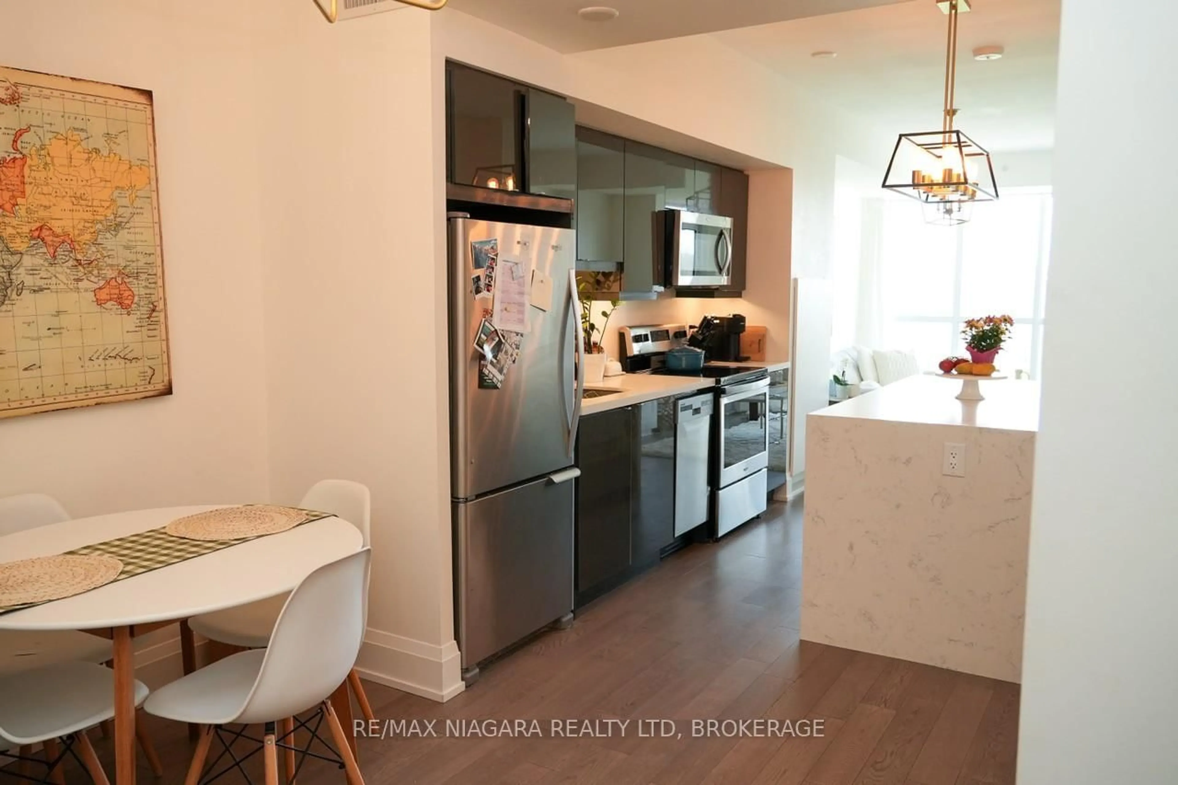 Open concept kitchen, unknown for 7711 GreenVista Gate #523, Niagara Falls Ontario L2H 1R1