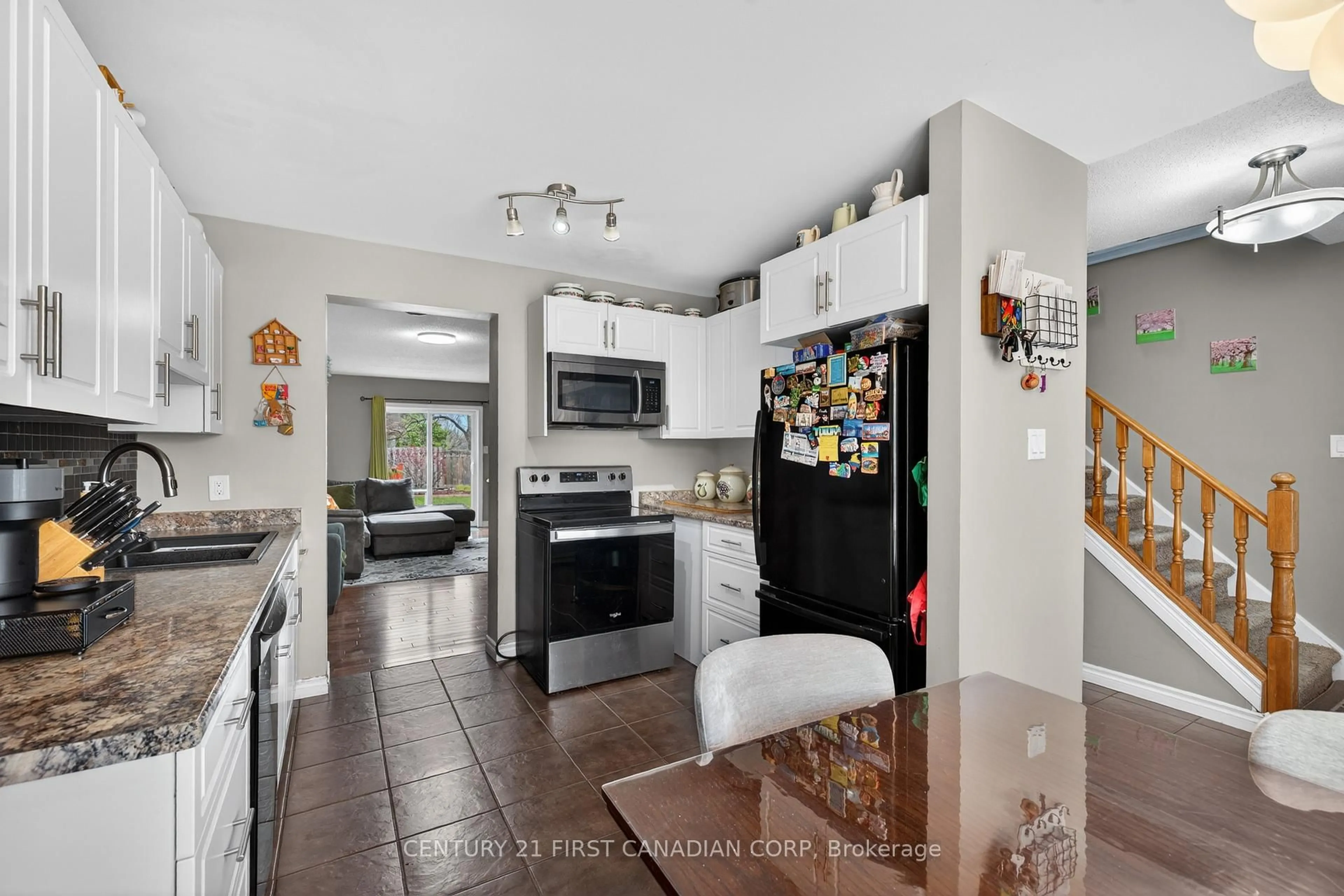 Open concept kitchen, ceramic/tile floor for 195 Martinet Ave, London East Ontario N5V 4K3