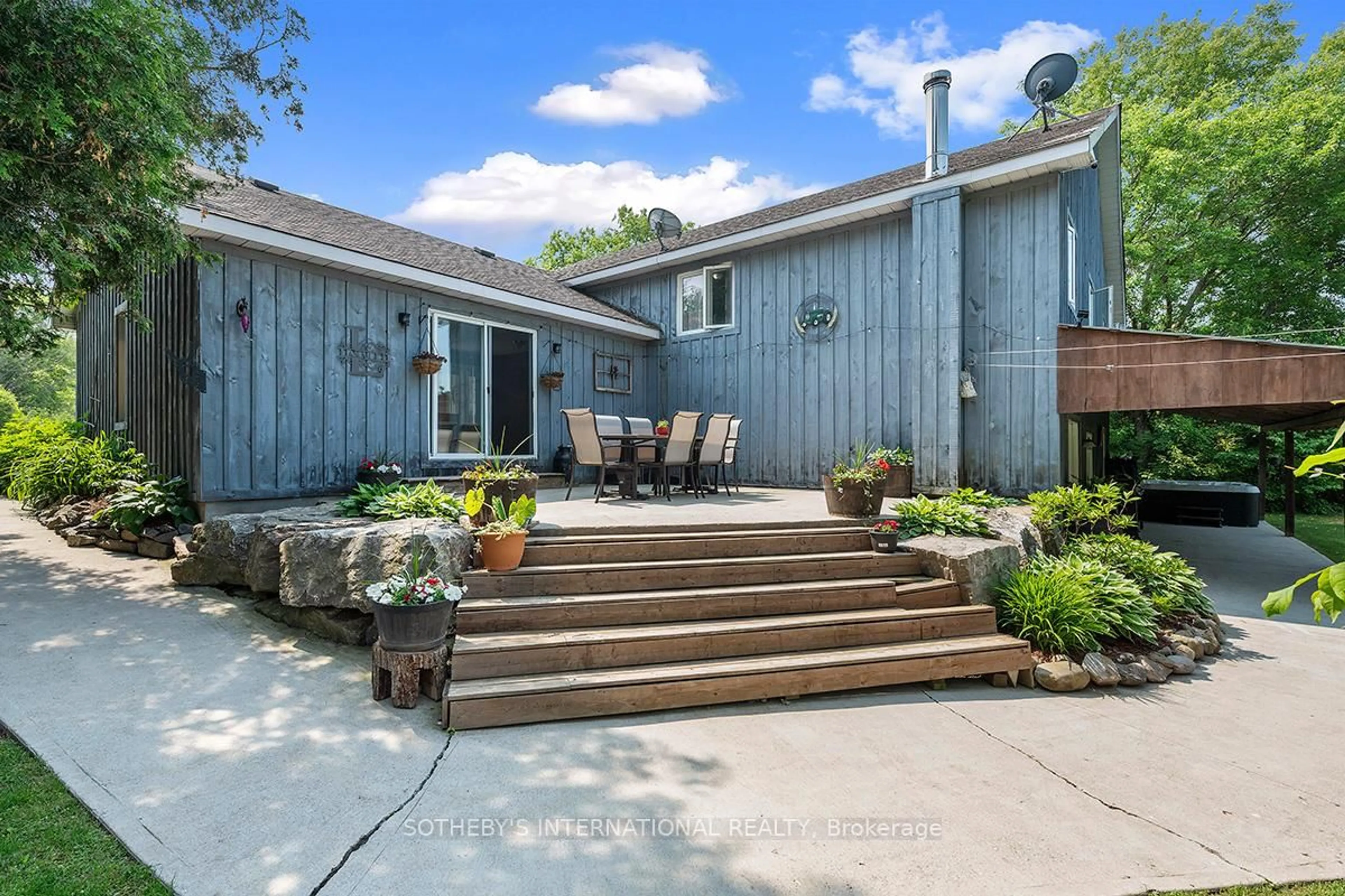Patio, unknown for 541 Pioneer Rd, Merrickville-Wolford Ontario K0G 1N0