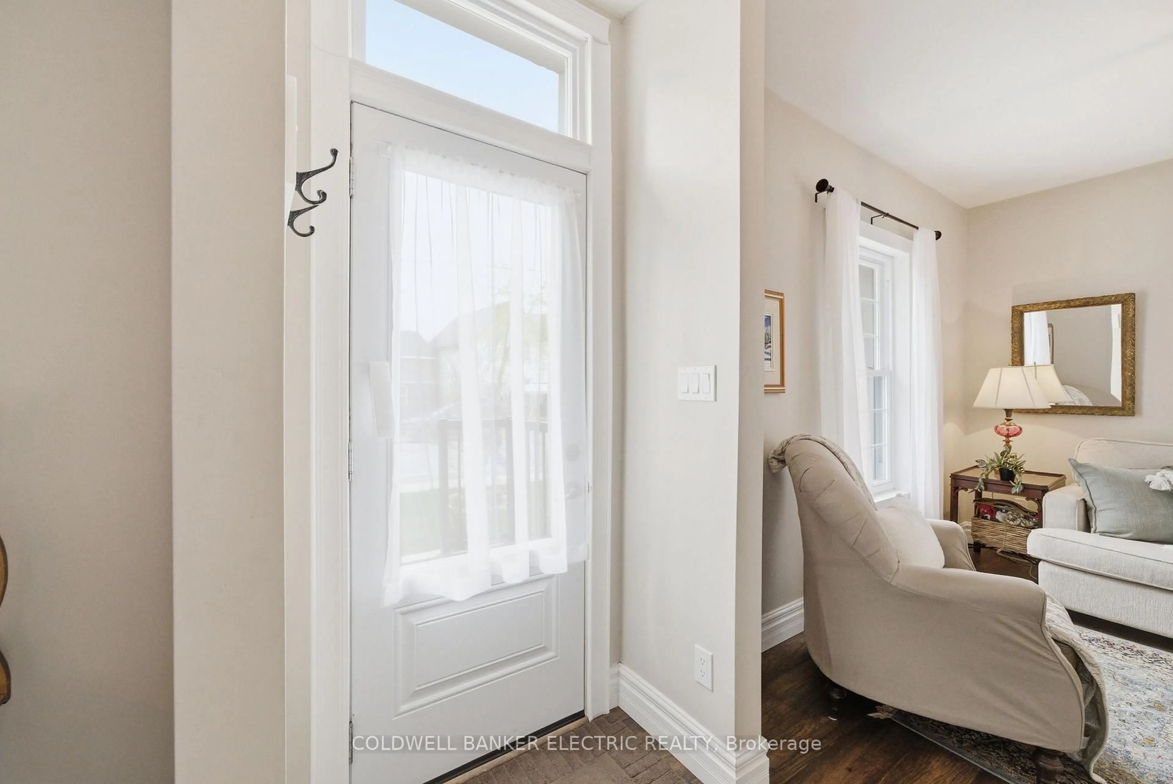 Indoor entryway for 49 Doxsee N Ave, Trent Hills Ontario K0L 1L0