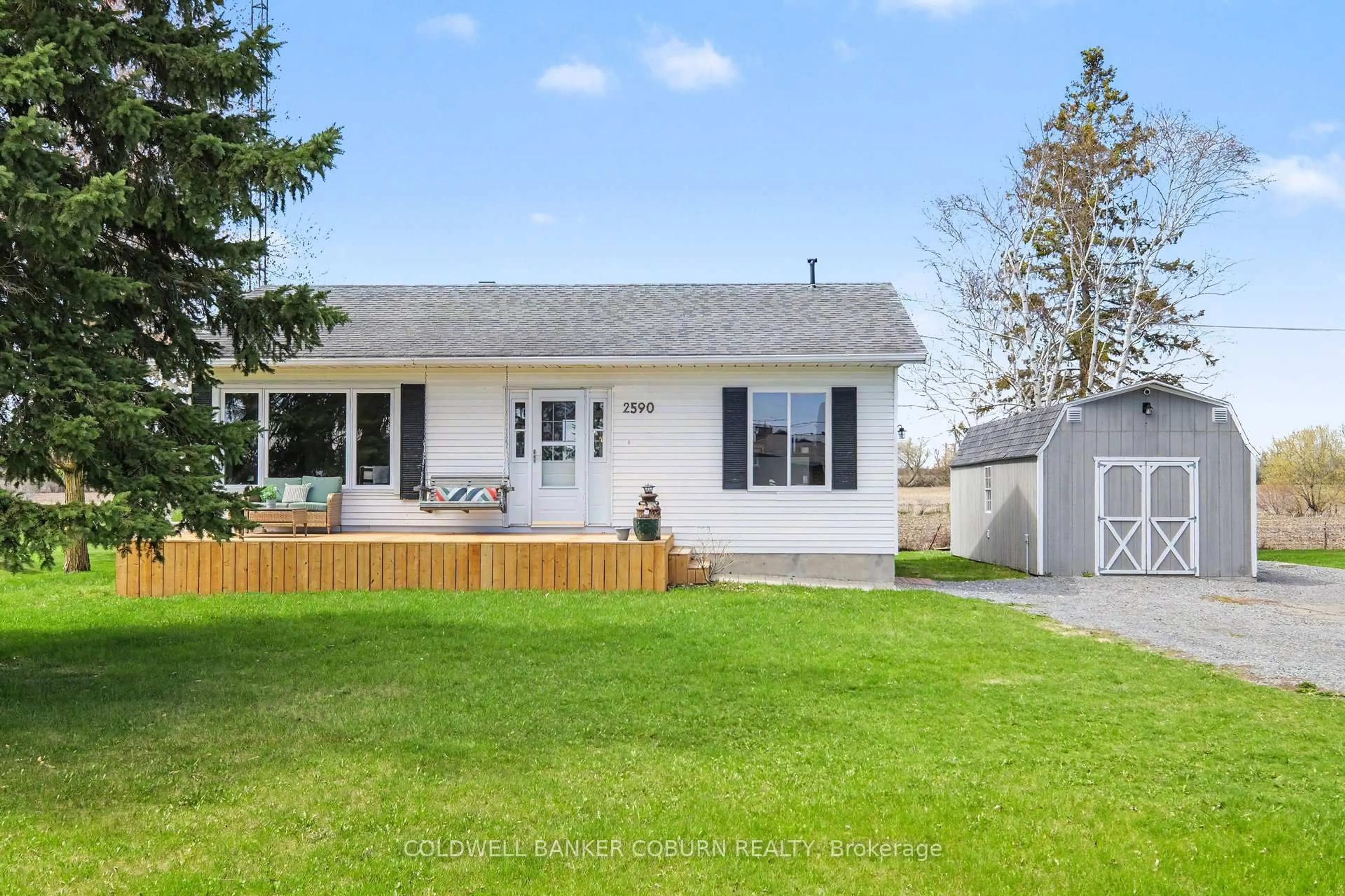Home with vinyl exterior material, street for 2590 County 7 Rd, North Dundas Ontario K0C 1H0