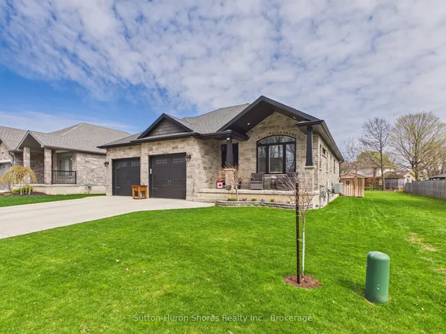 345 Ray St, Saugeen Shores 3