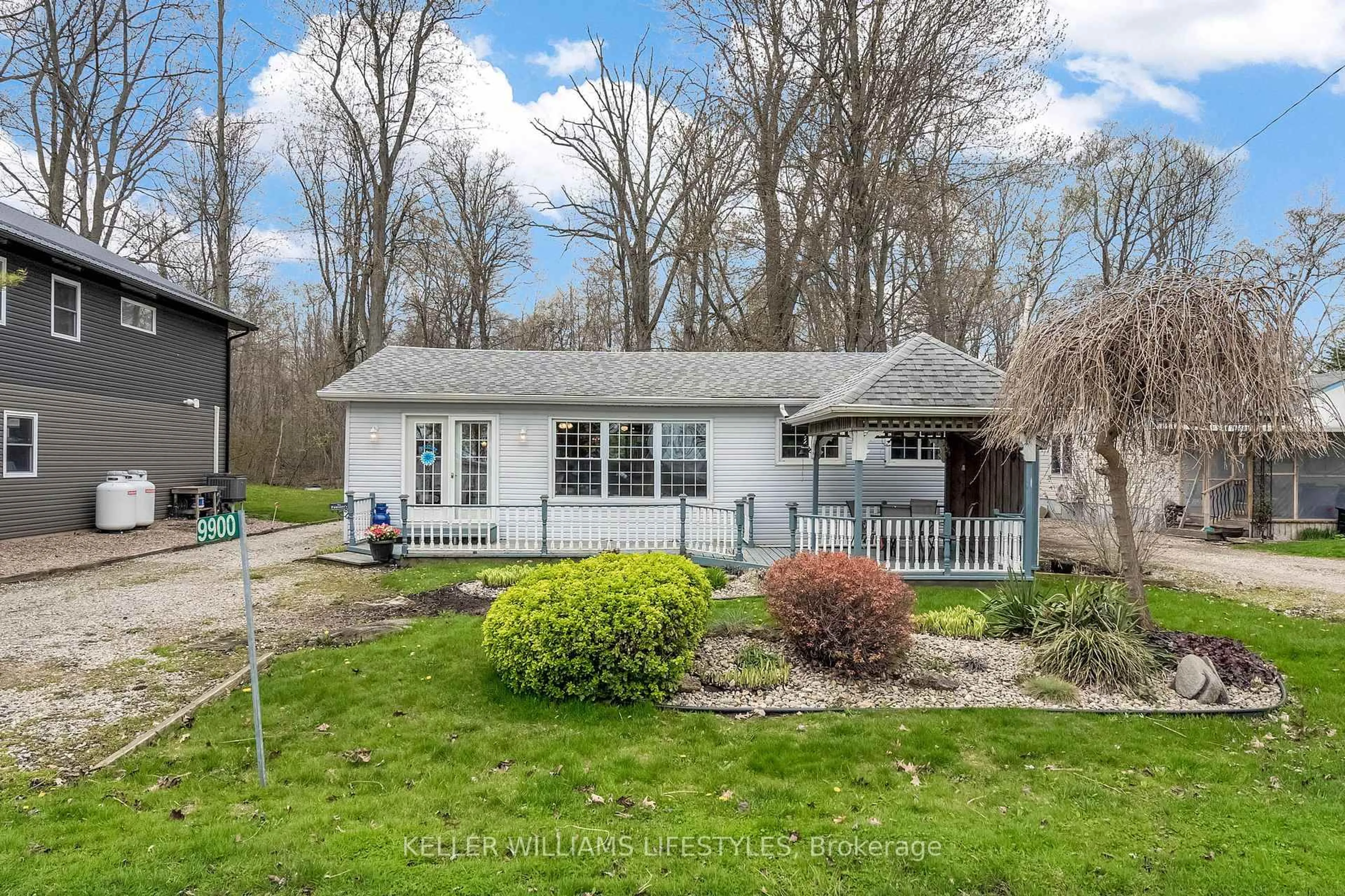 A pic from outside/outdoor area/front of a property/back of a property/a pic from drone, street for 9900 Lake Rd, Lambton Shores Ontario N0N 1J2