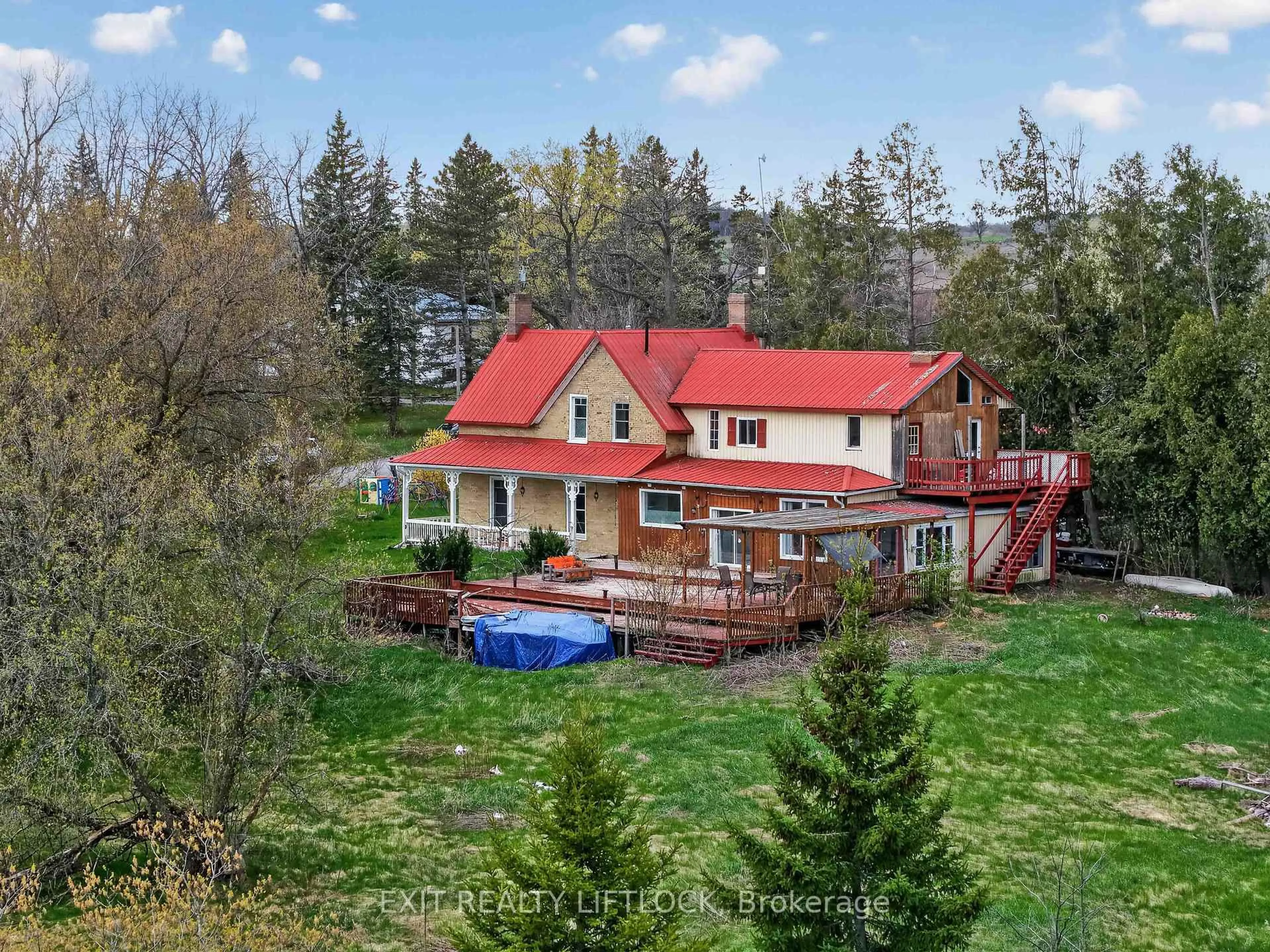 A pic from outside/outdoor area/front of a property/back of a property/a pic from drone, unknown for 94 Hannah Rd, Otonabee-South Monaghan Ontario K0L 1B0
