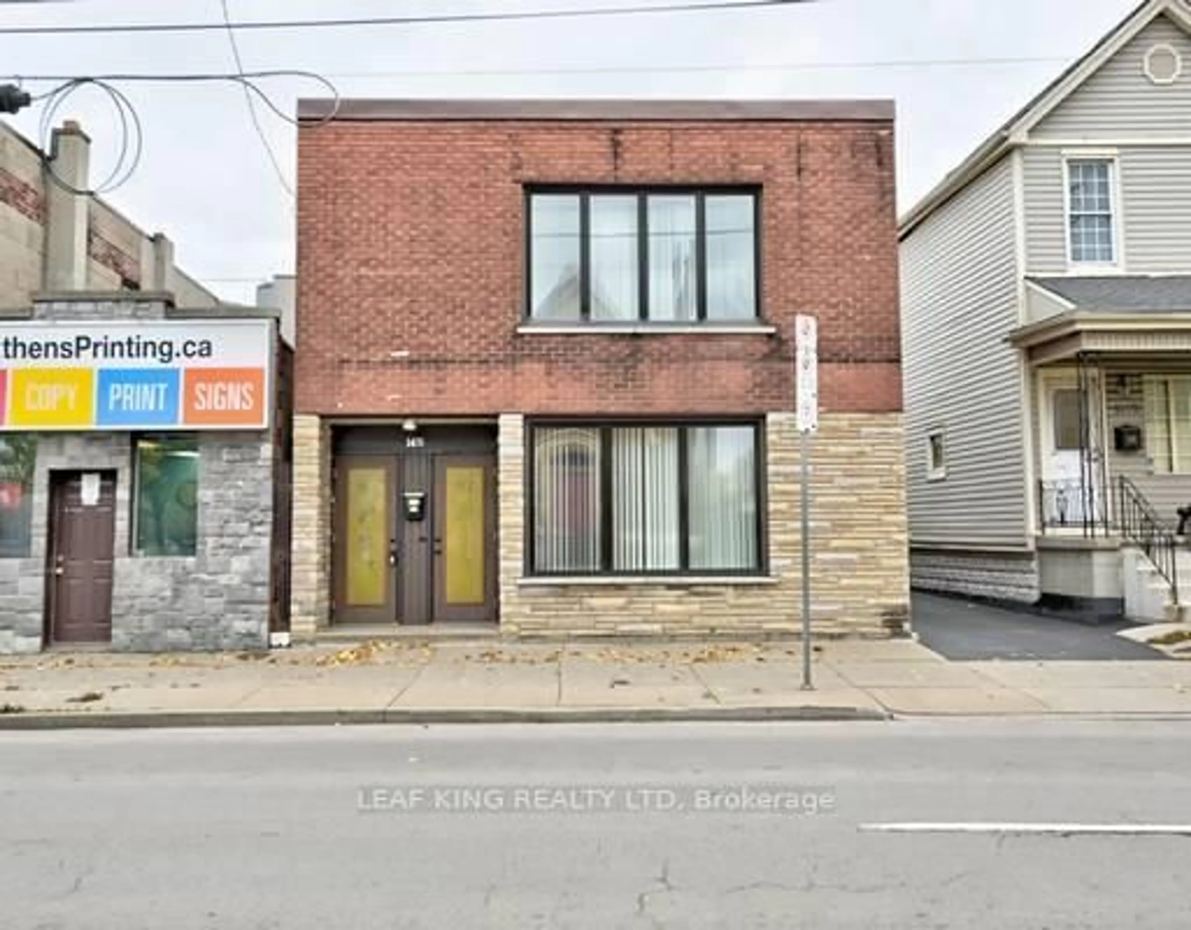 Home with brick exterior material, building for 1476 Barton St, Hamilton Ontario L8H 2W9