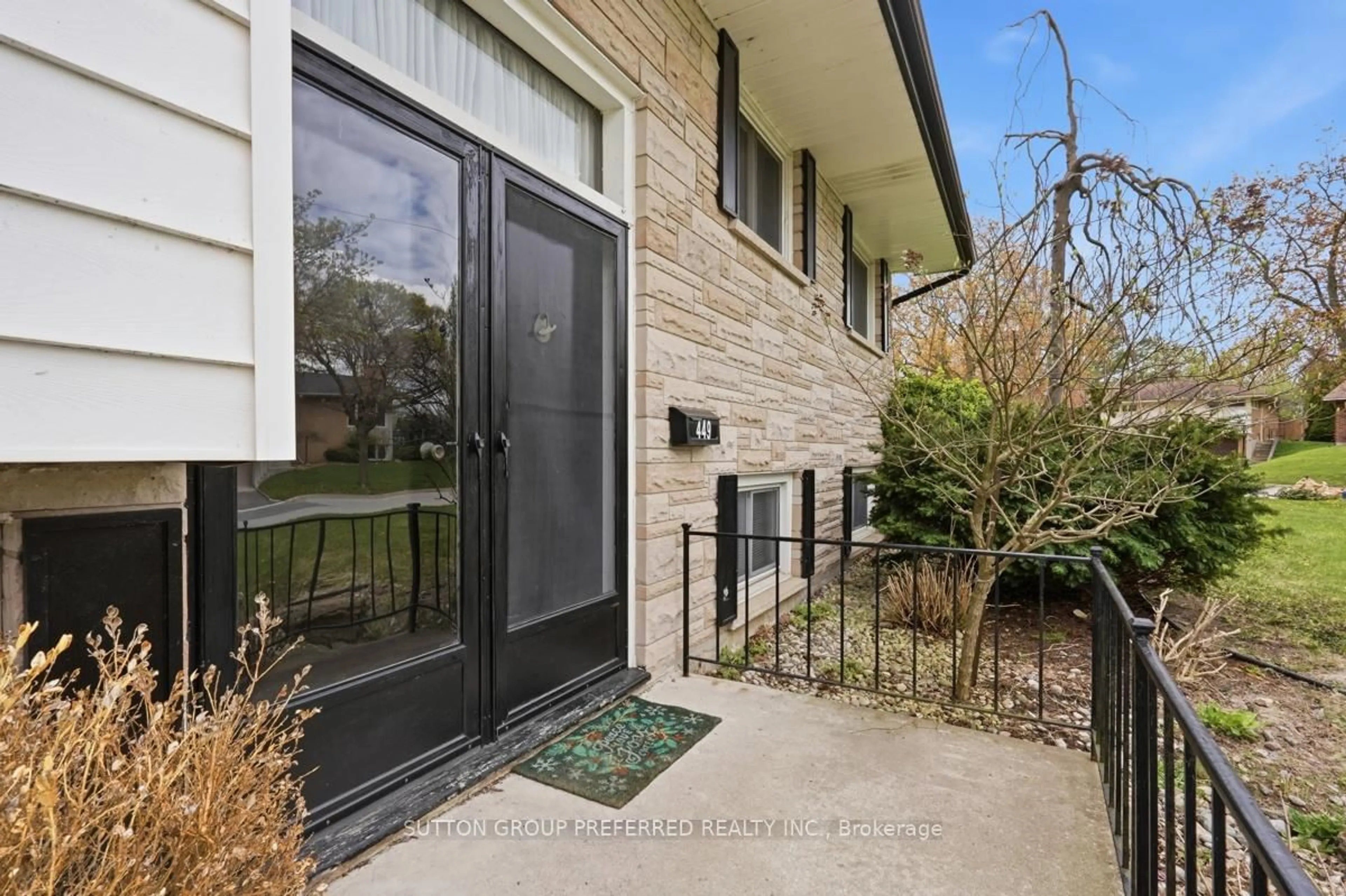 Unknown for 449 Averill Cres, London South Ontario N6C 2R8