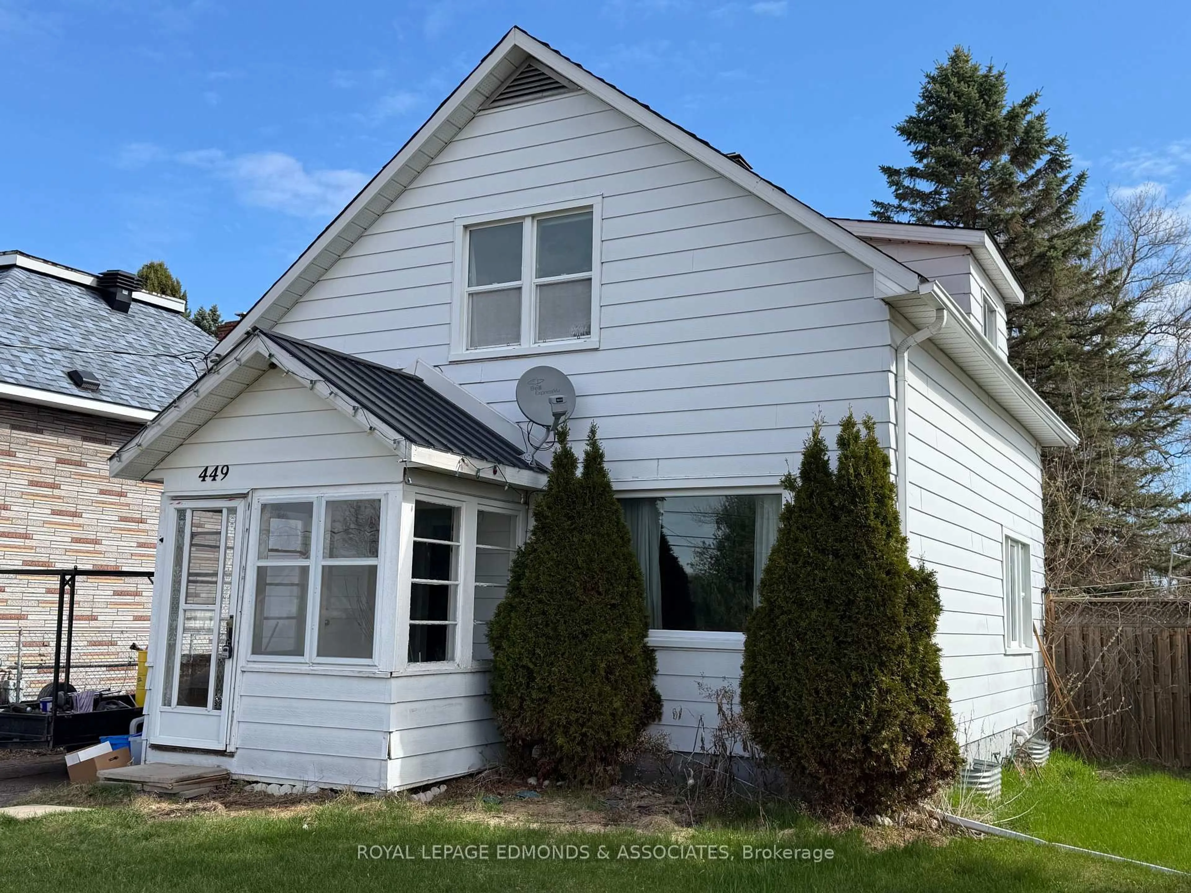 Home with vinyl exterior material, building for 449 Boundary Rd, Pembroke Ontario K8A 6L2