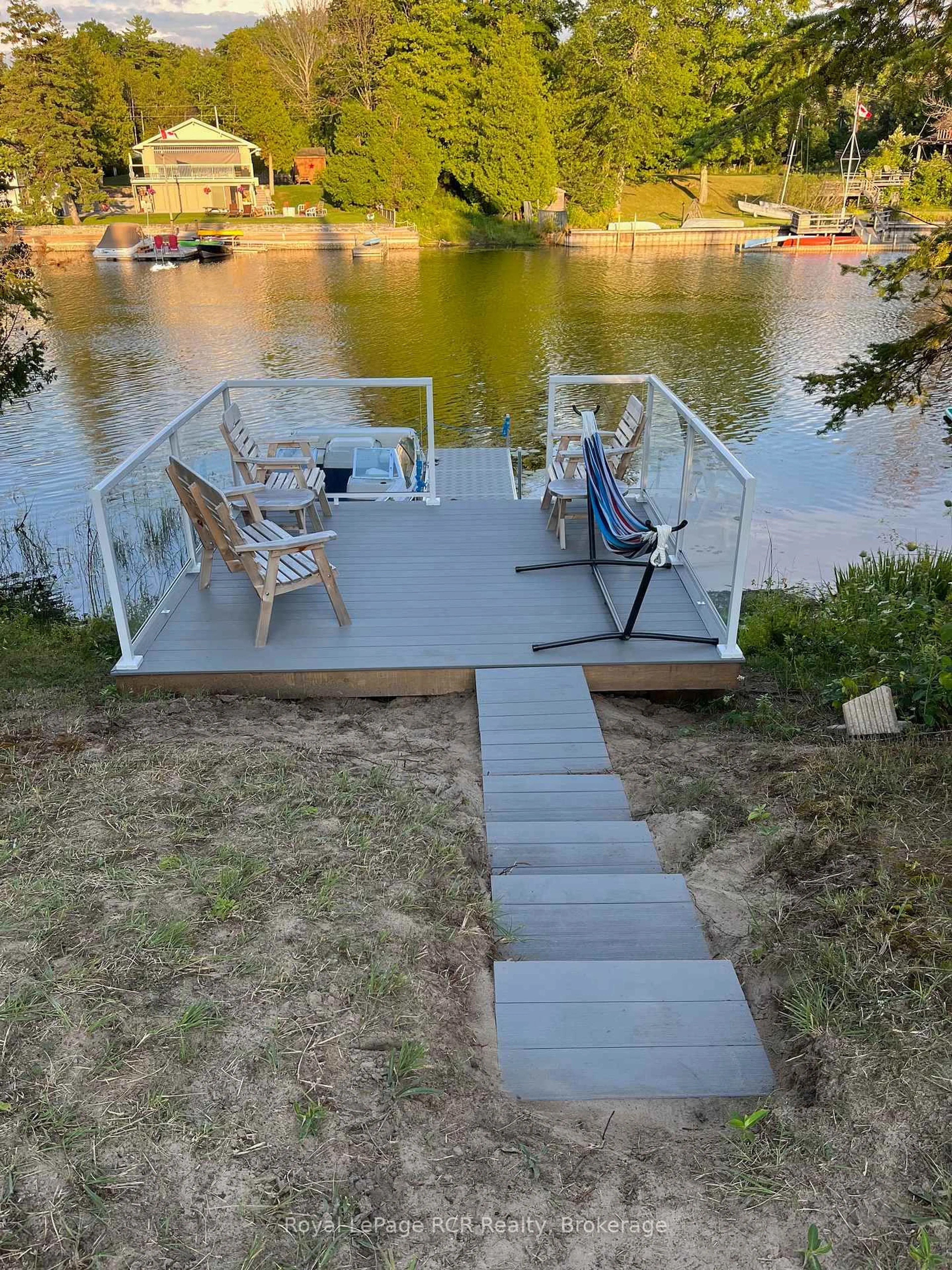 Patio, water/lake/river/ocean view for 31 Sog-Je-Wa-Sa Dr, Native Leased Lands Ontario N0H 2G0
