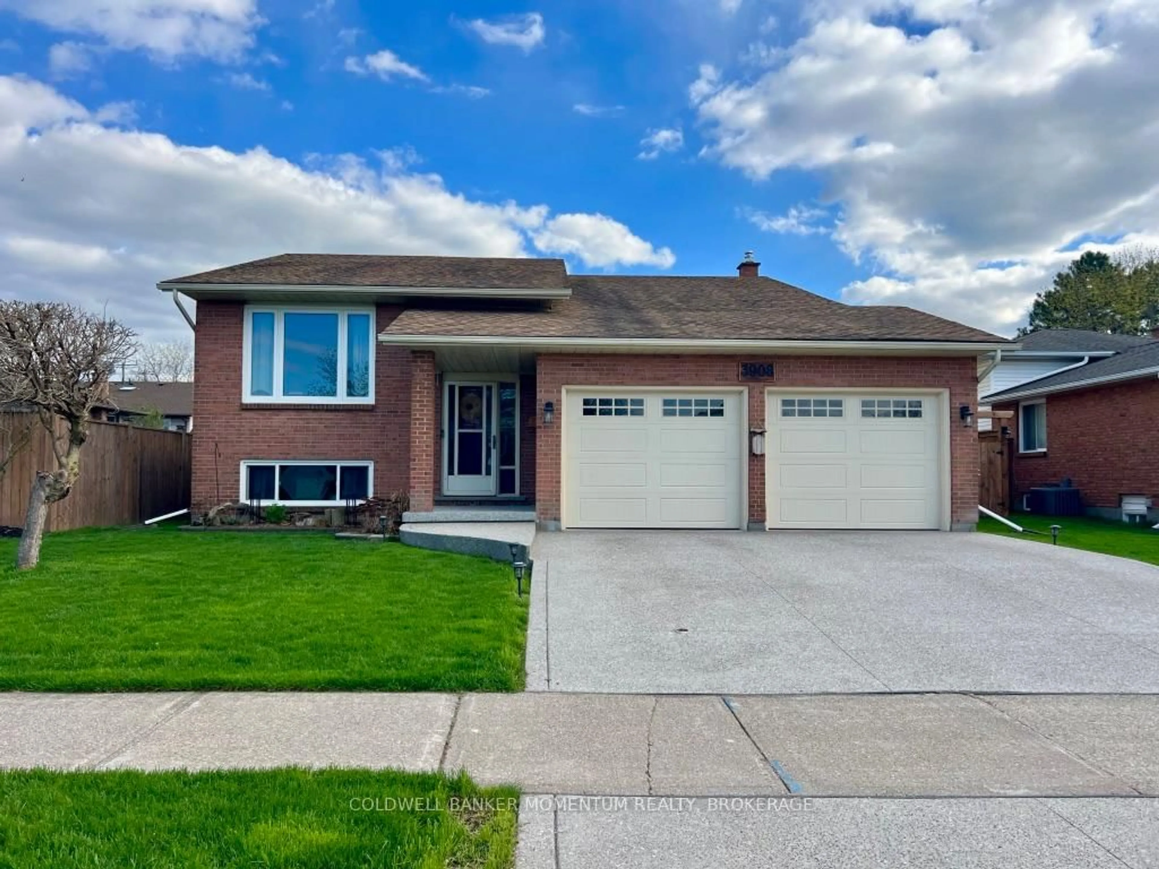 Home with brick exterior material, street for 3908 Old Orchard Way, Lincoln Ontario L0R 2C0