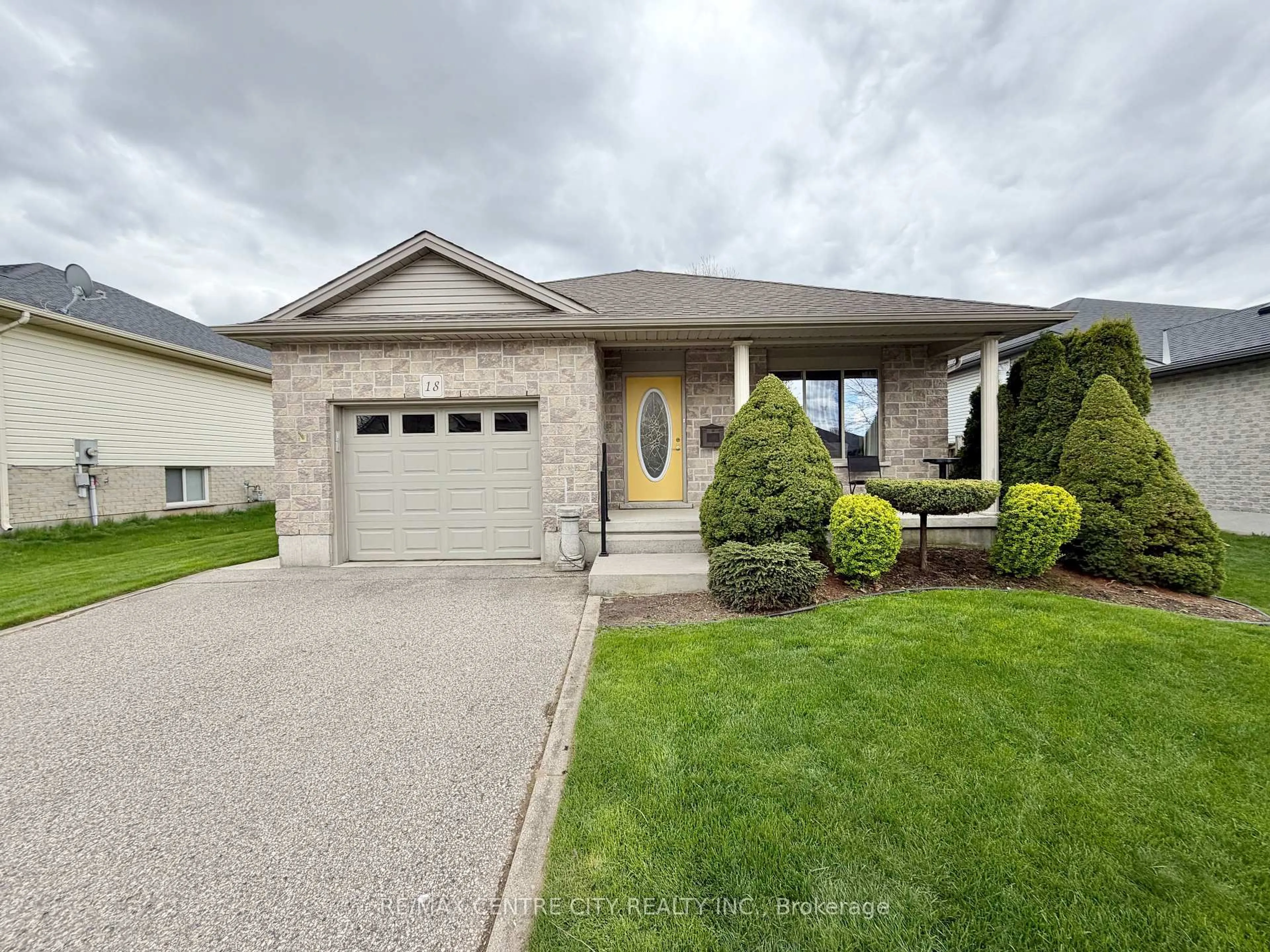 Home with brick exterior material, street for 18 Redtail Crt, St. Thomas Ontario N5R 6L6