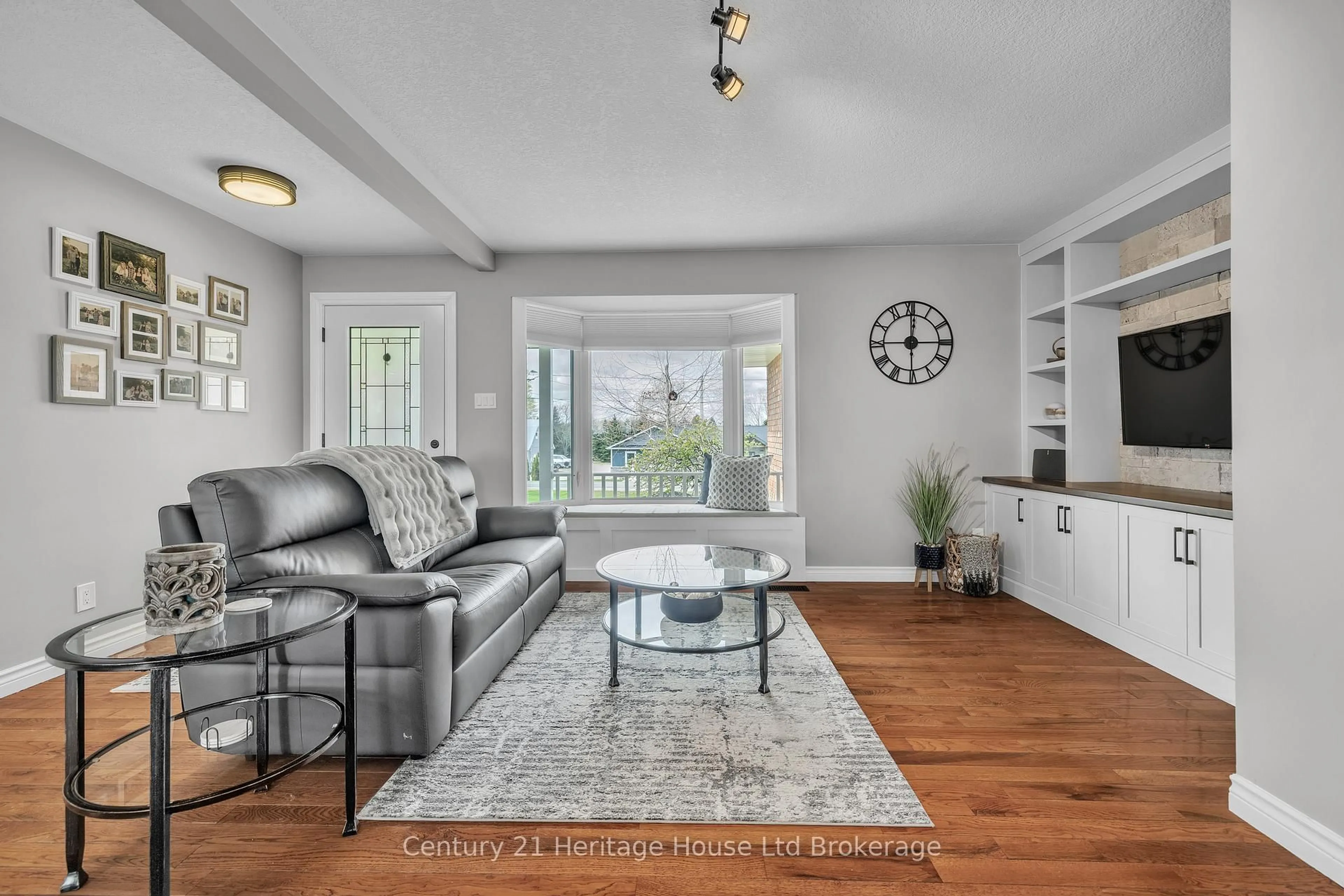 Living room with furniture, unknown for 116 Baird St, Blandford-Blenheim Ontario N0J 1B0