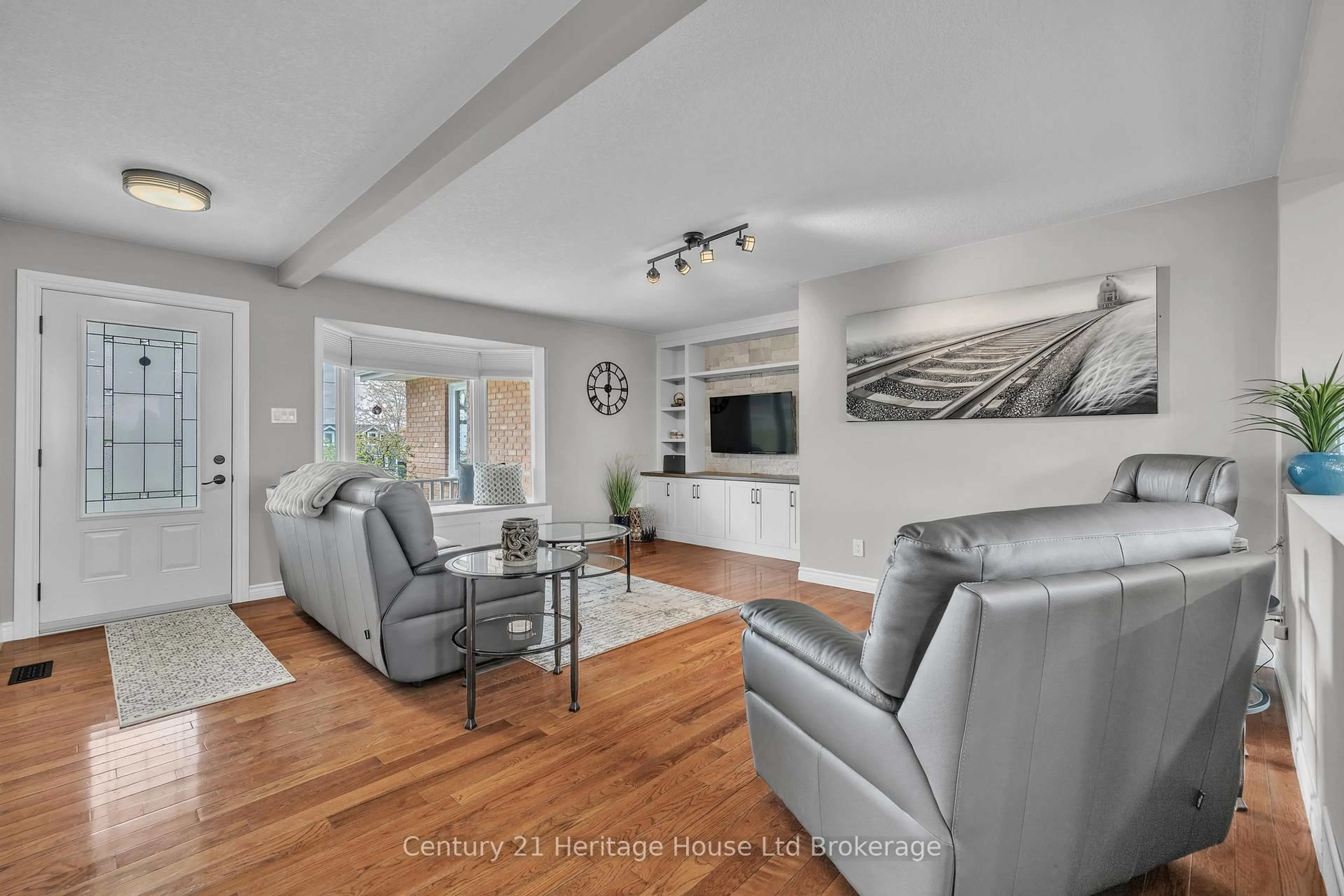 Living room with furniture, unknown for 116 Baird St, Blandford-Blenheim Ontario N0J 1B0