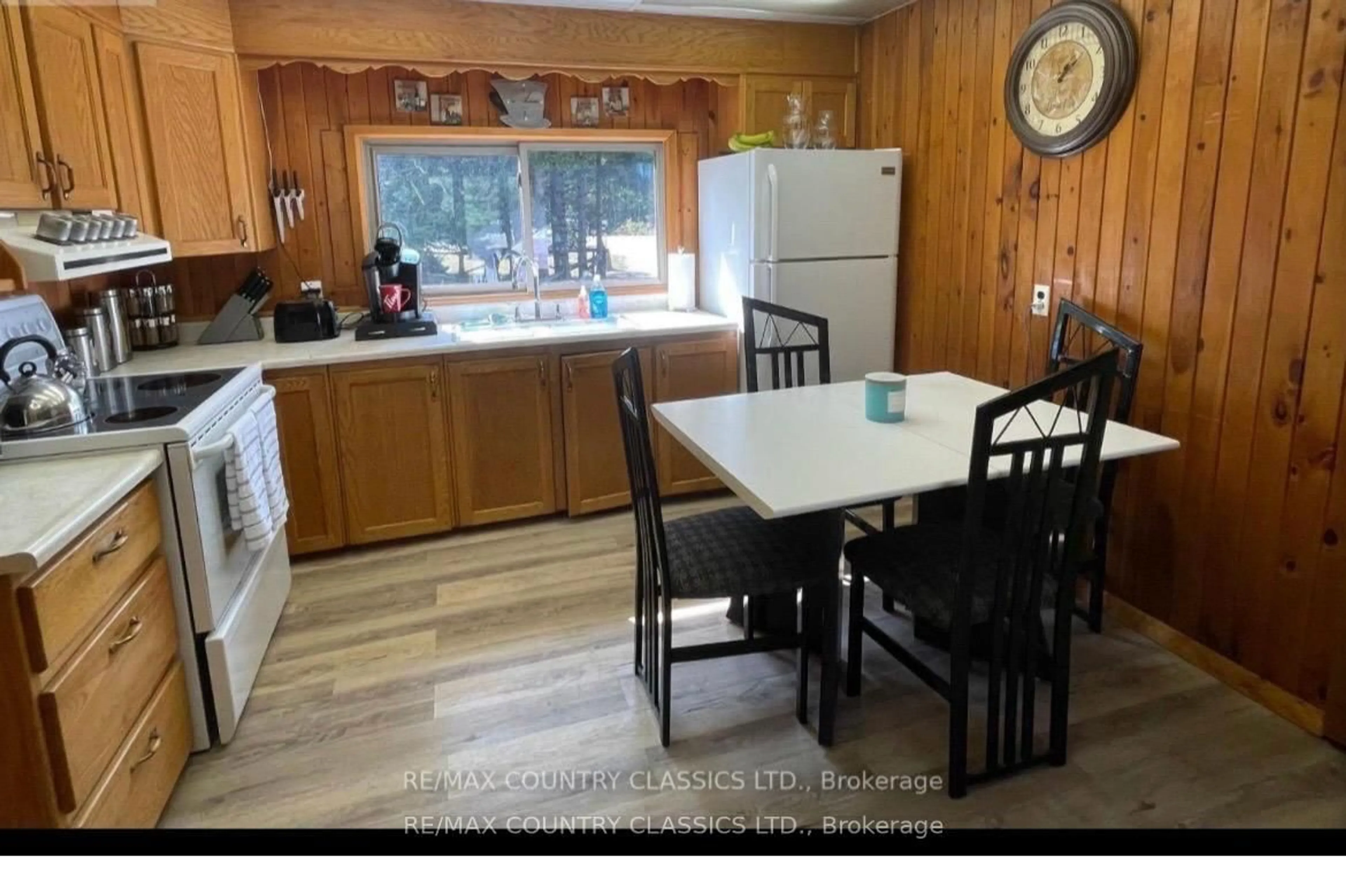 Standard kitchen, wood/laminate floor for 343 Glory Rd, Bancroft Ontario K0L 1C0
